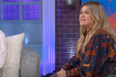 Kelly Clarkson and Meghan Trainor get candid about their facial hair: ‘There’s so much peach fuzz’