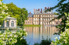 Can you help me locate a chateau in Fontainebleau?