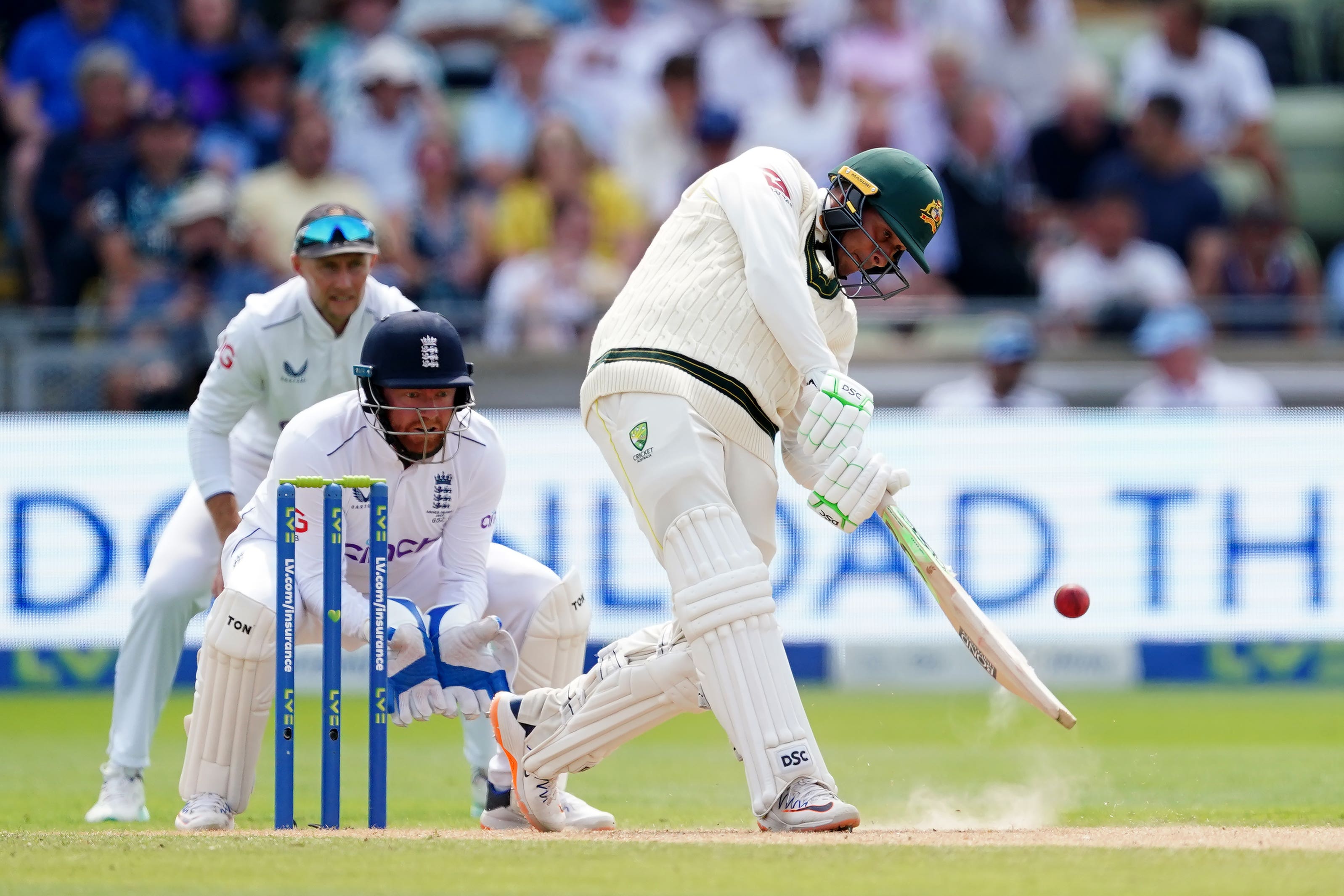 Usman Khawaja took the attack to England’s bowlers