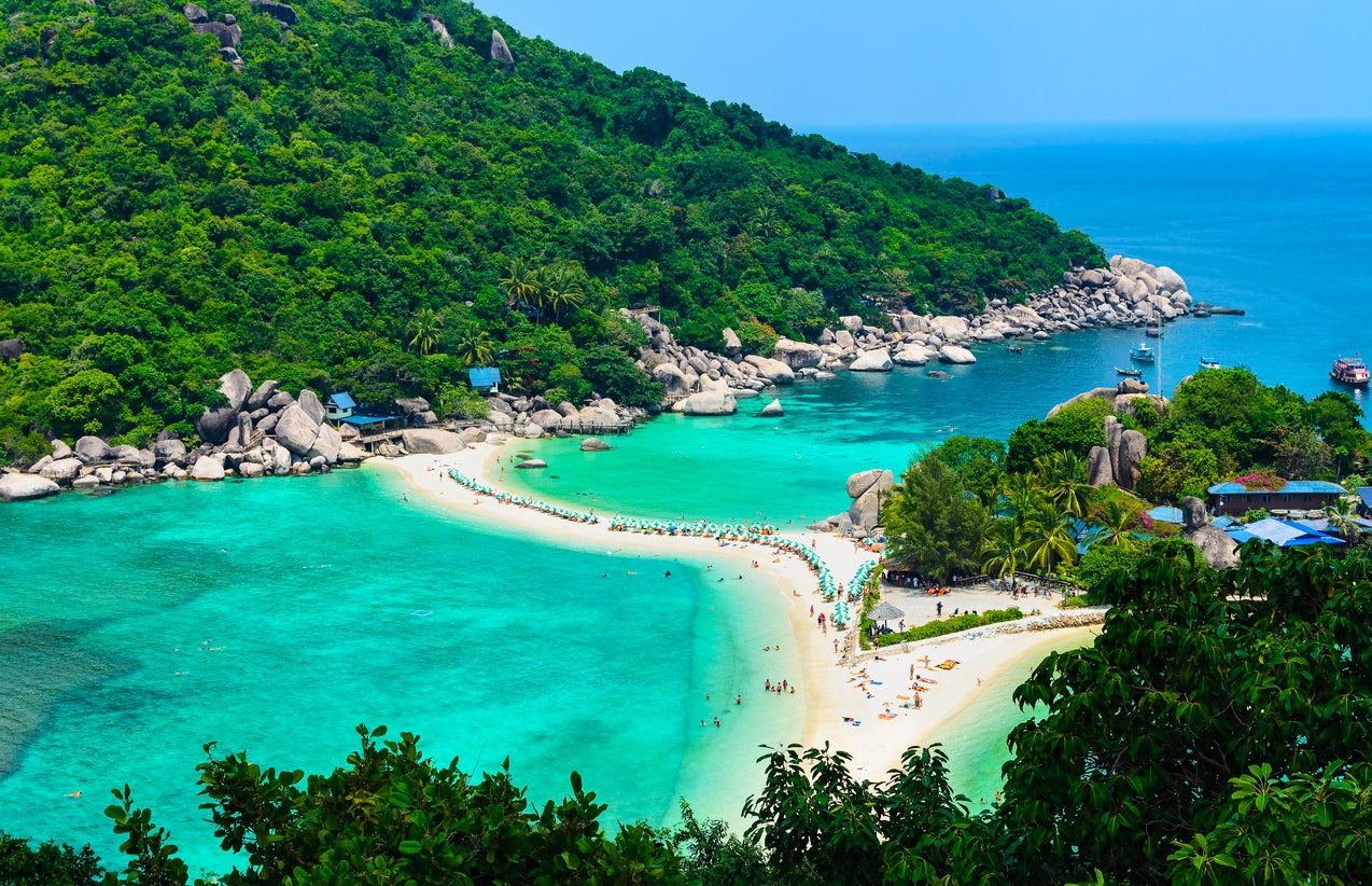 Koh Nang Yuan boasts white sandy beaches and spectacular coral reefs