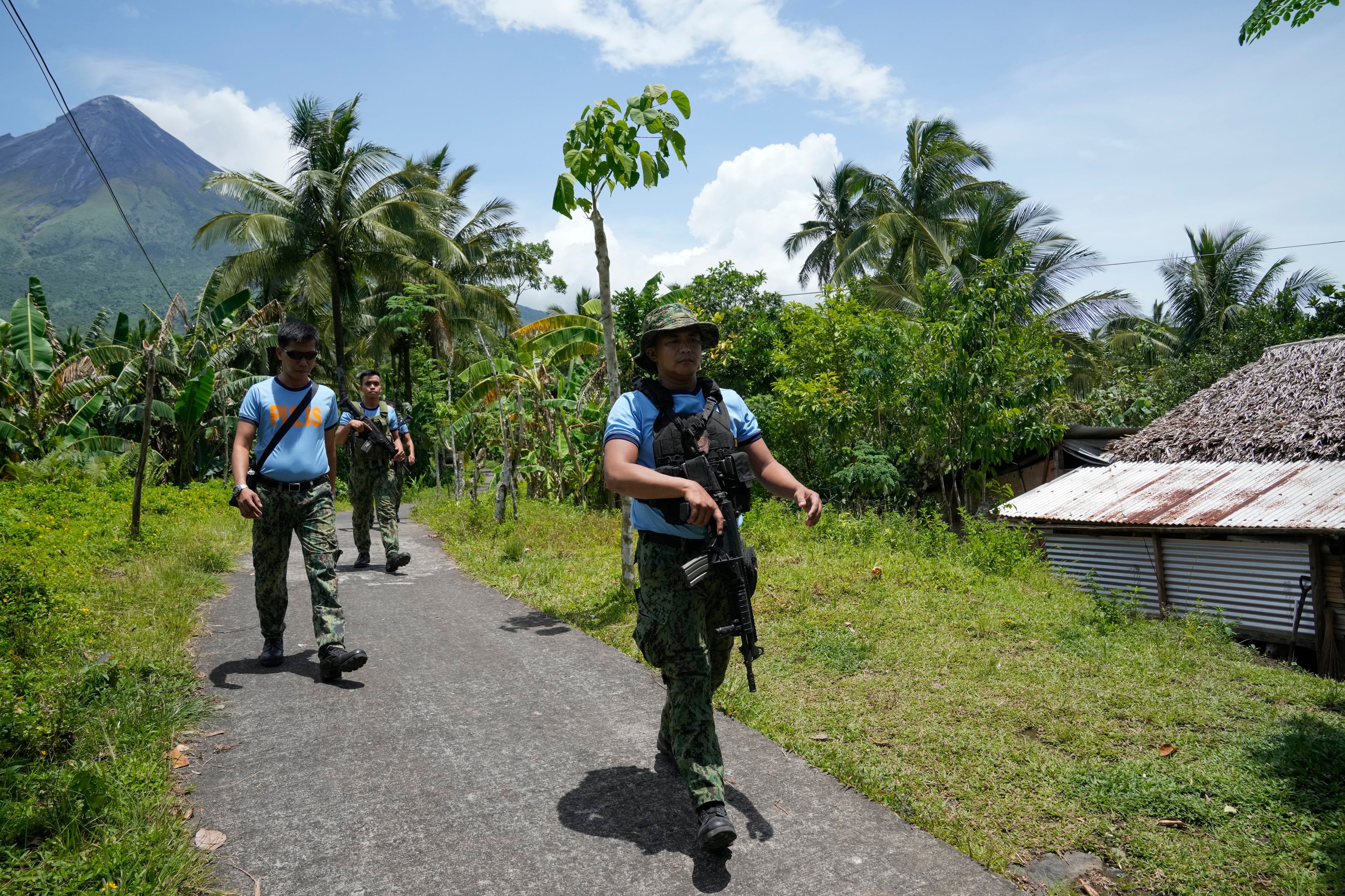 Philippines Volcano Villagers
