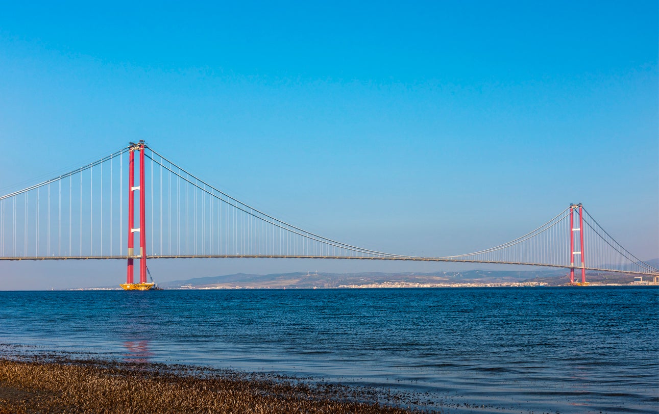 A view of the 1915 Canakkale Bridge