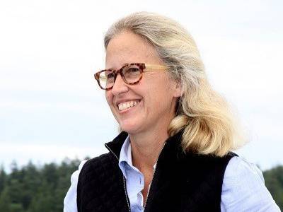 Wendy Rush, the OceanGate communications director, is the great-great-grandchild of Titanic victims Isidor and Ida Straus, according to The New York Times