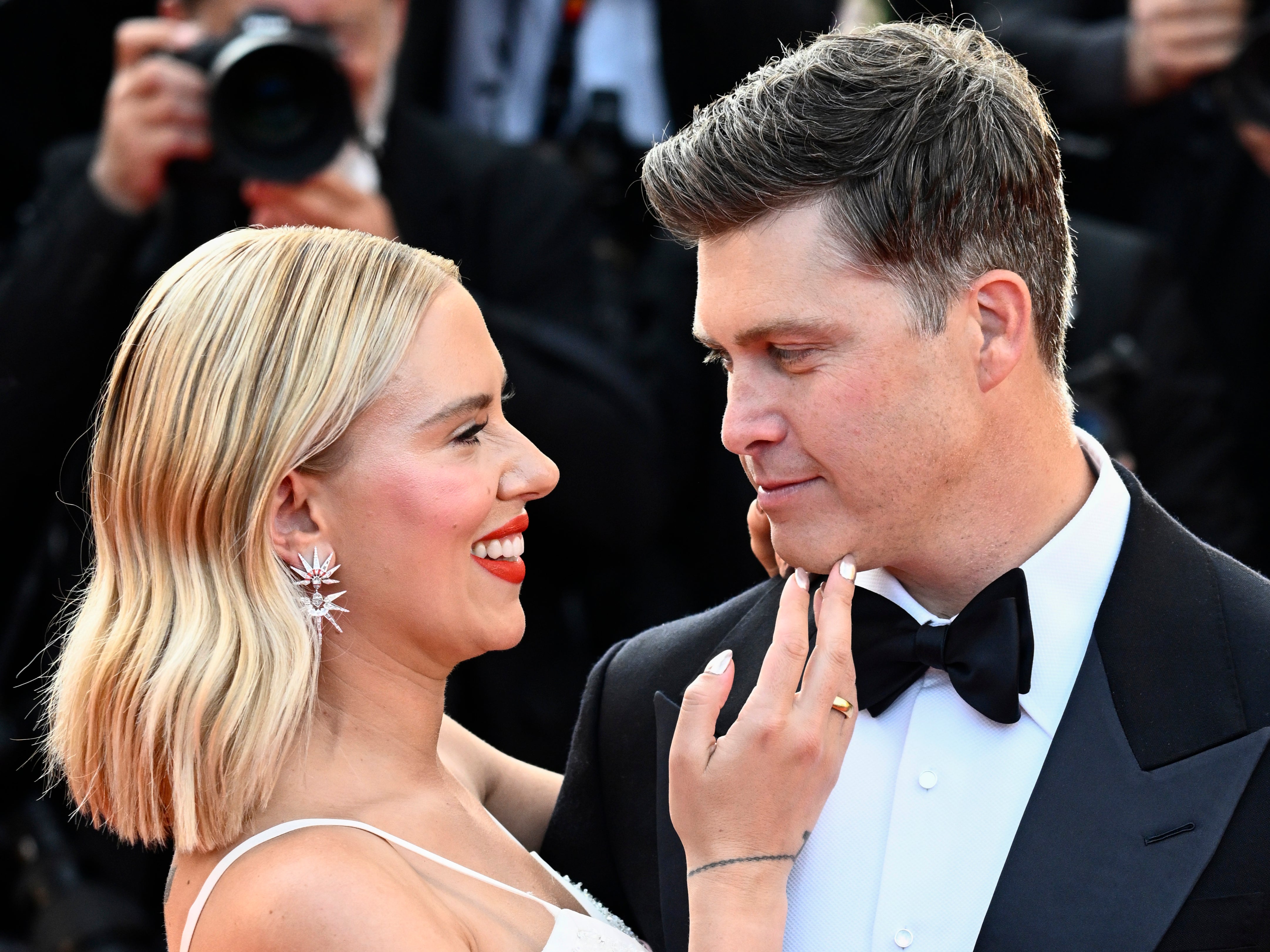 Colin Jost and Scarlett Johansson at the ‘Asteroid City’ premiere