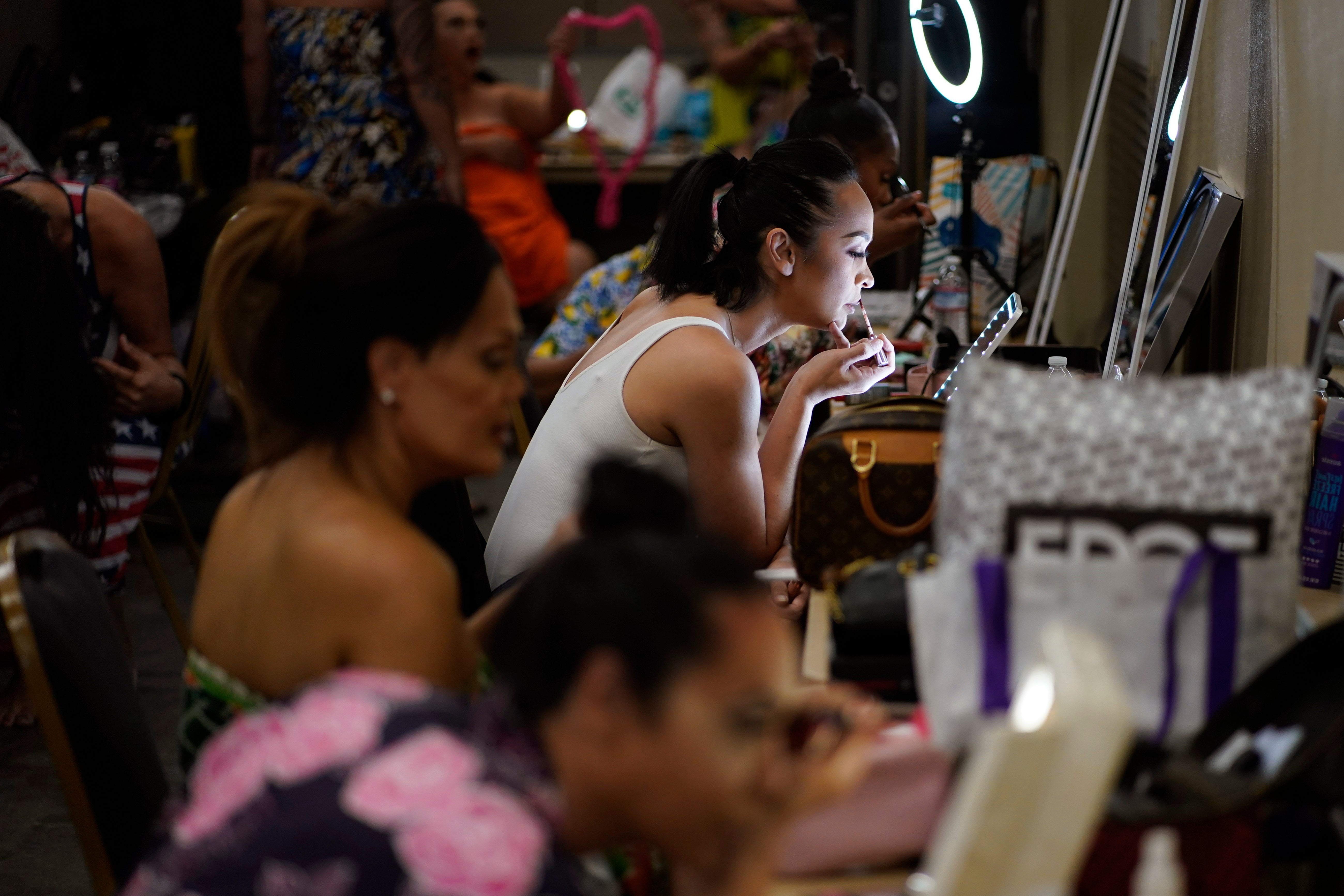 Hawaiian Drag Queens