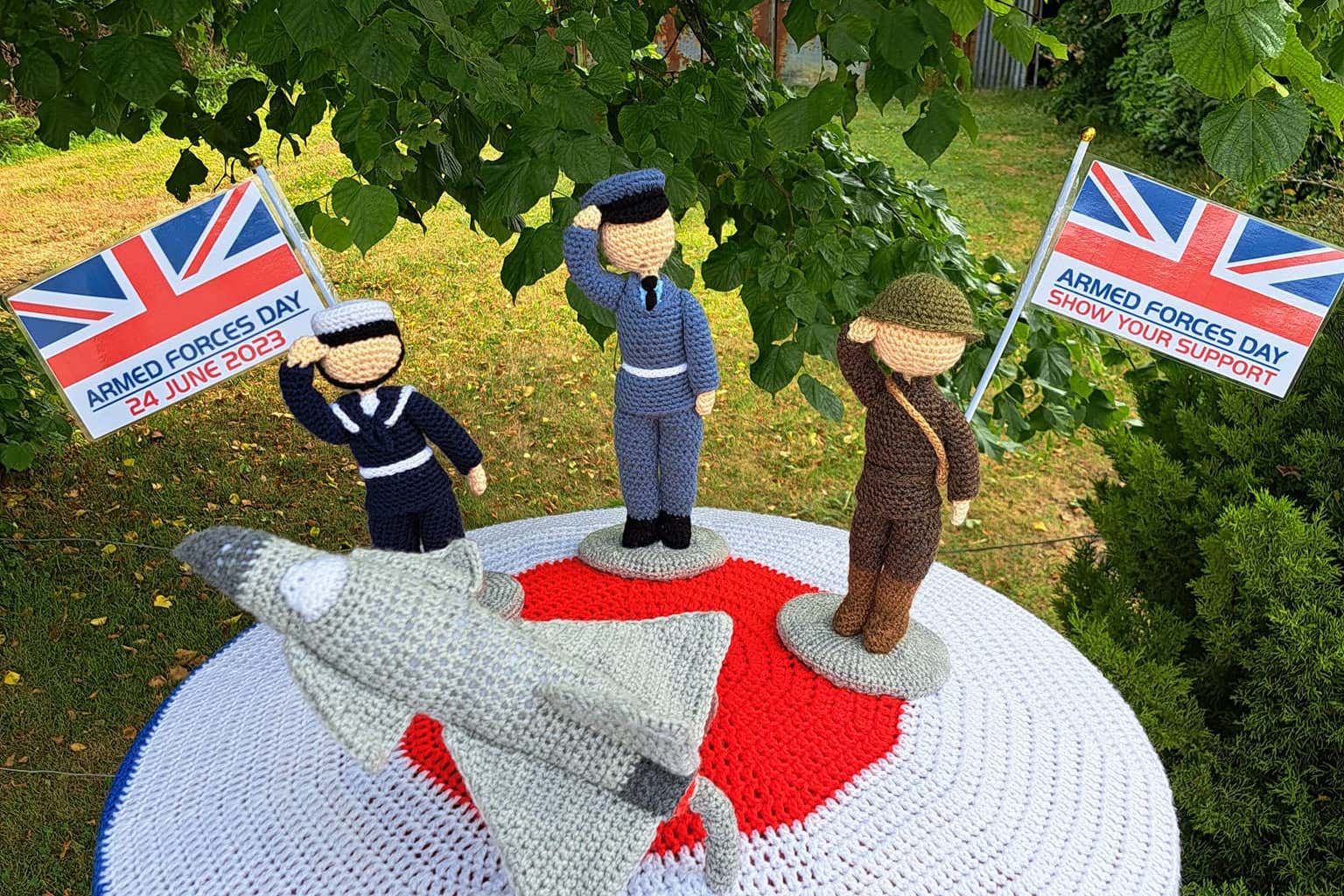 Bev Mayhew’s Armed Forces Day postbox topper (Bev Mayhew/PA)