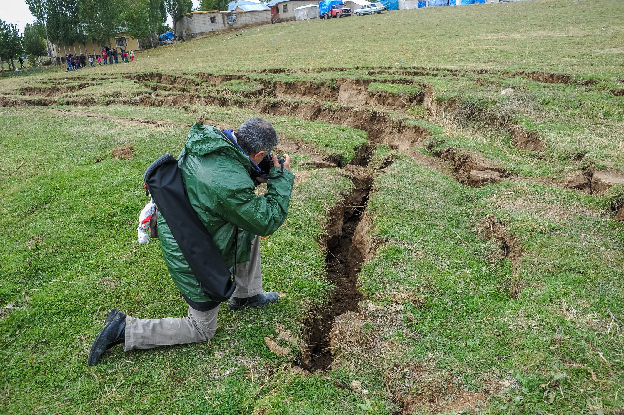 Most earthquakes are associated with tectonic plate boundaries and are caused by the tectonic stress transmitted from plate boundaries