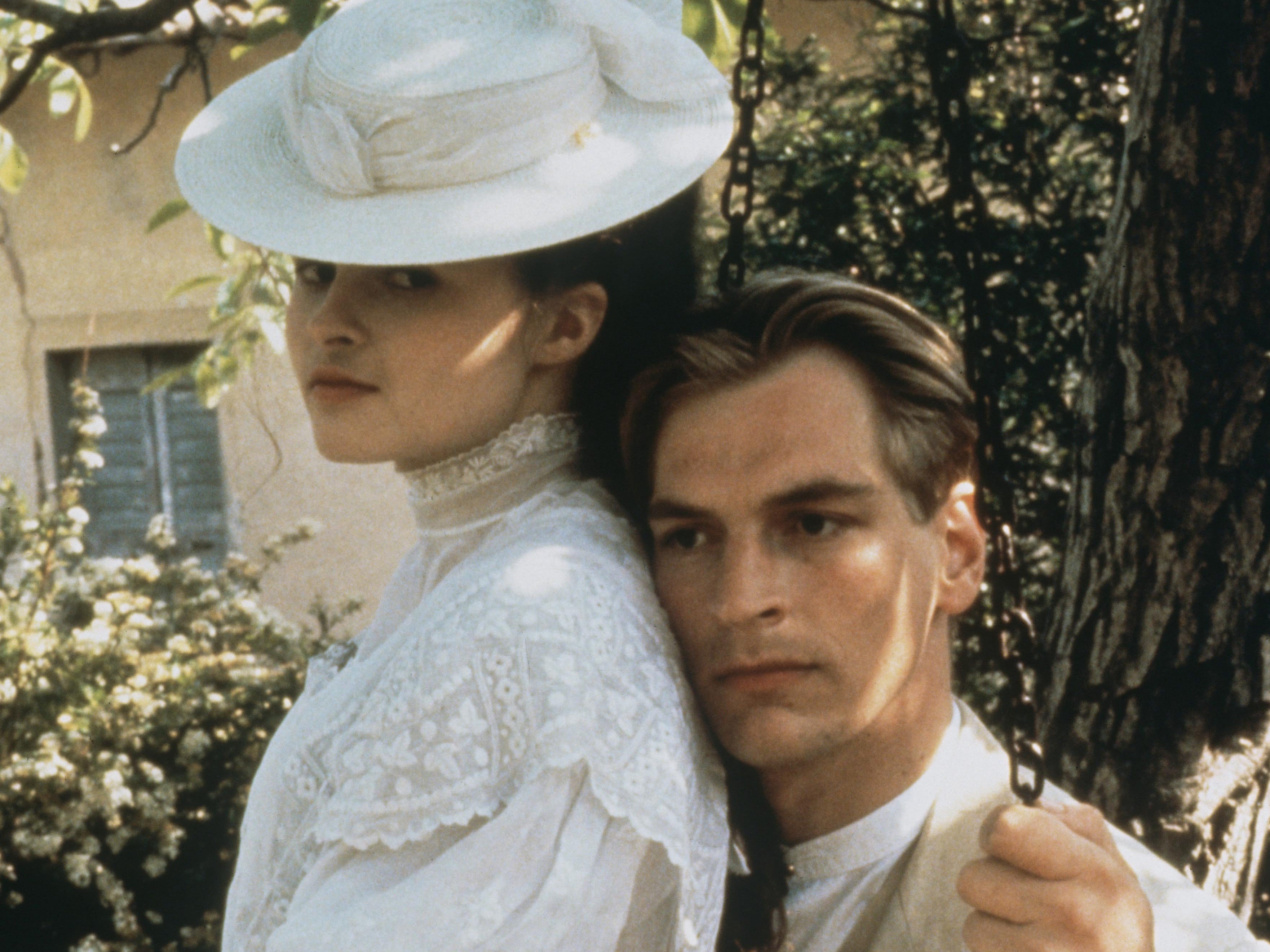 Julian Sands and Helena Bonham Carter in ‘A Room with a View’