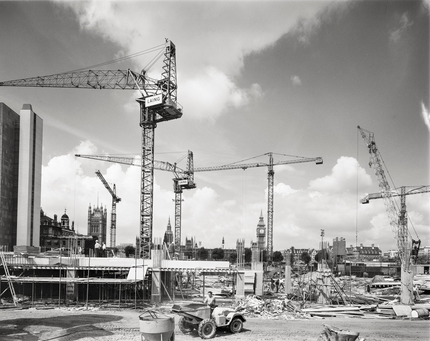 Construction of new blocks at St Thomas’ Hospital in 1970