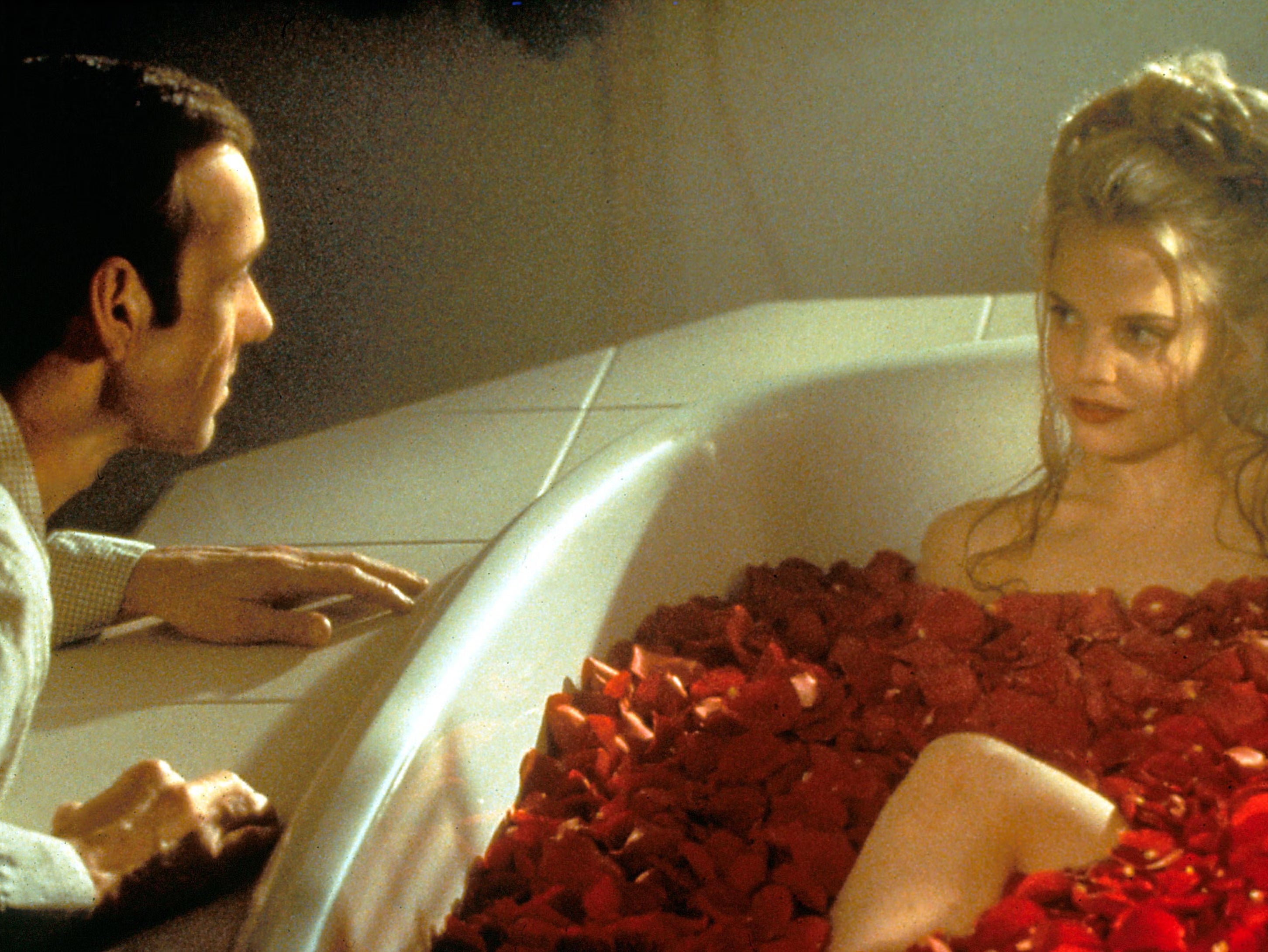 Kevin Spacey as Lester Burnham and Mena Suvari as Angela Hayes in ‘American Beauty’