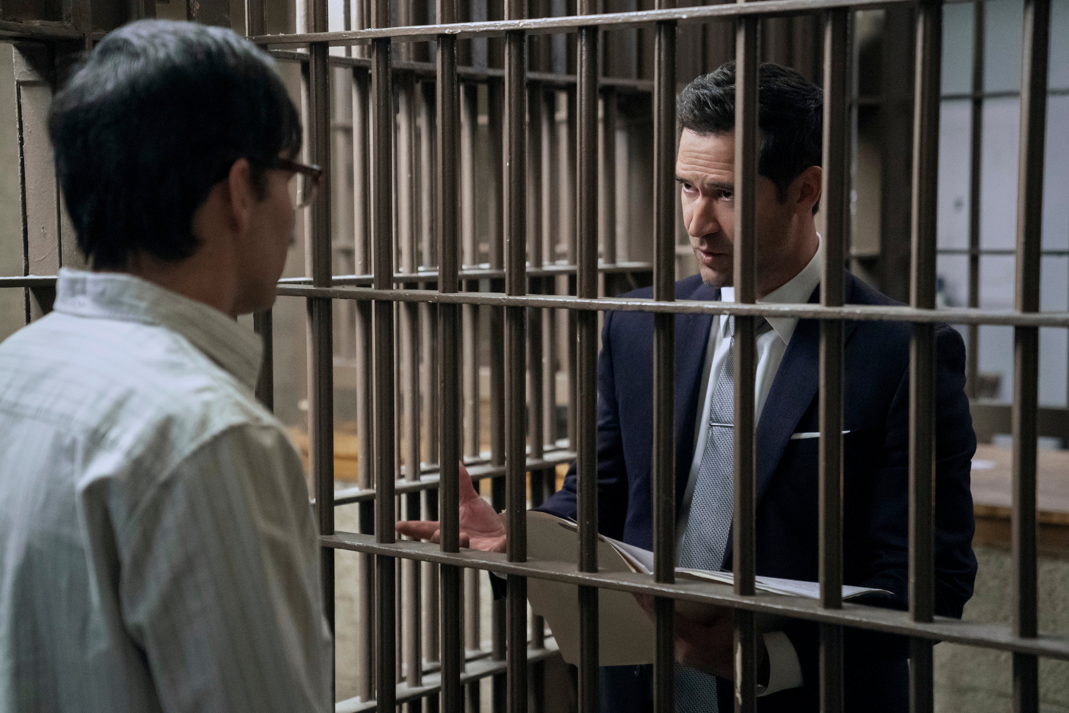 Manuel Garcia-Rulfo estrela como Mickey Haller em 'The Lincoln Lawyer'