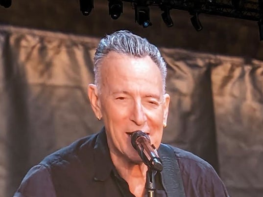 Bruce Springsteen starts Hyde Park show early to avoid 2012 power cut incident repeat
