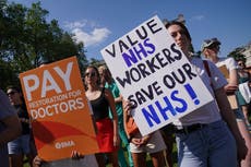 ‘We have to get back to talks’, say BMA leaders at start of strike