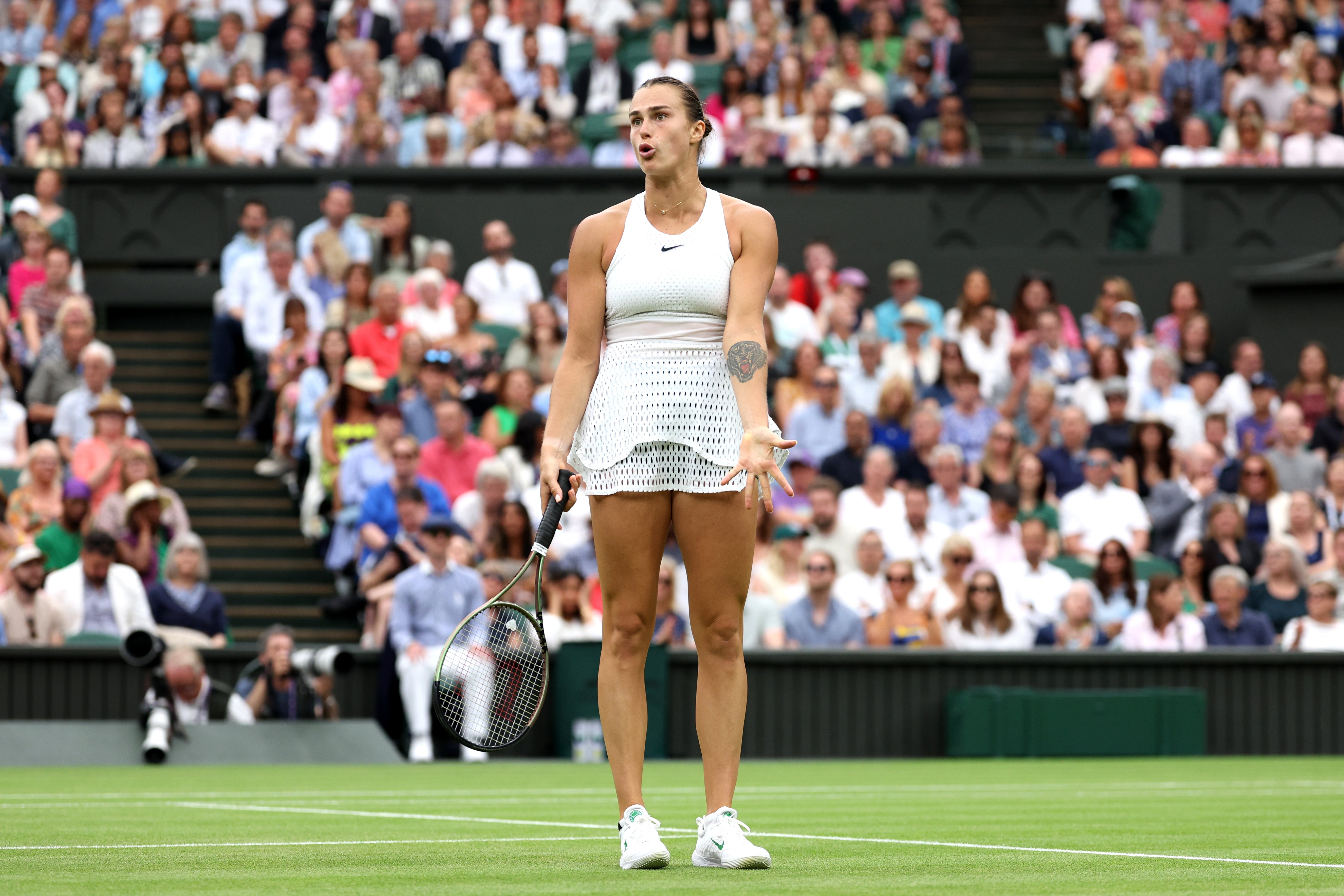 Aryna Sabalenka kept her cool to win the first set