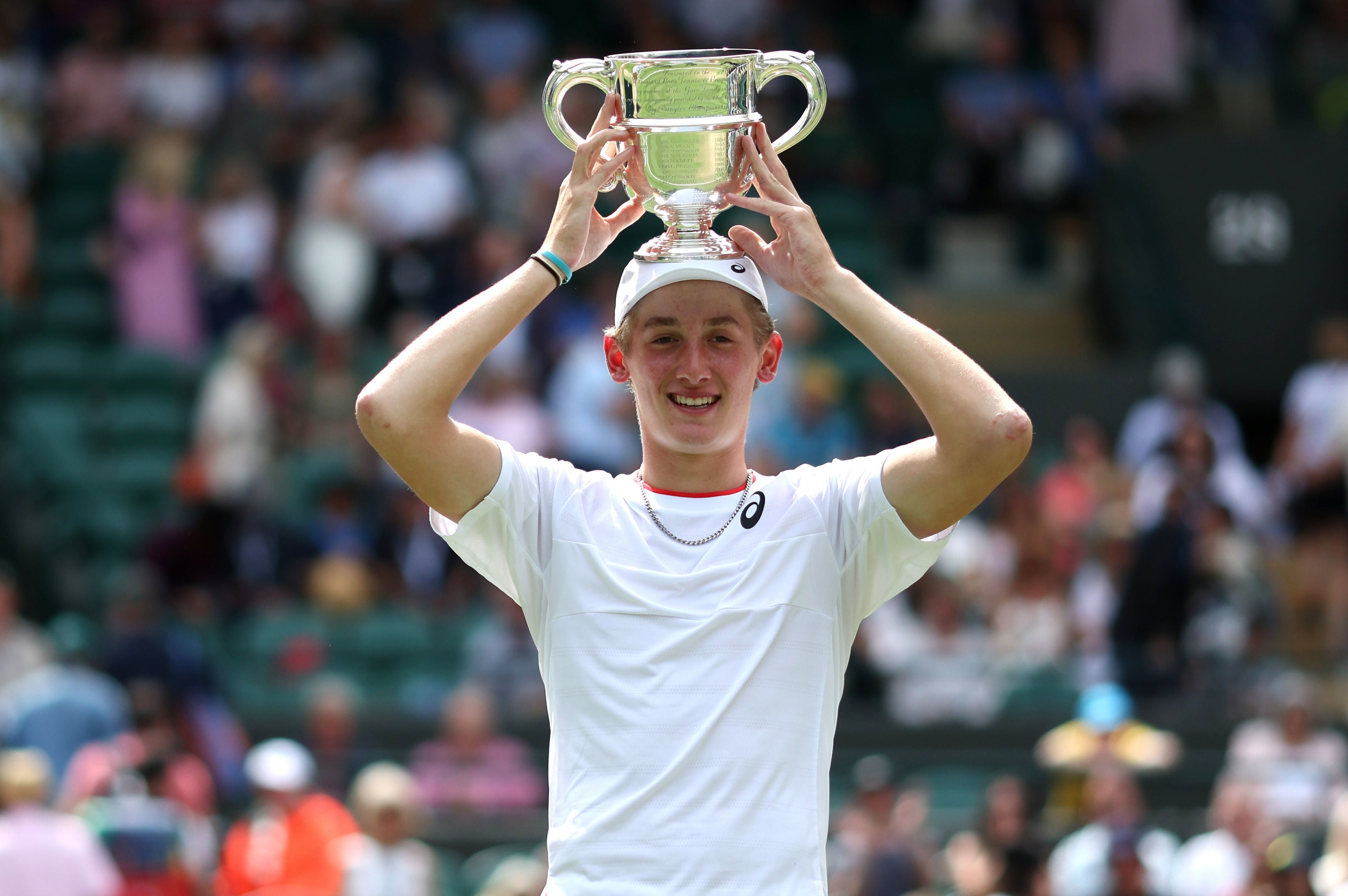 Henry Searle became the first Brit to win a boy’s junior title at Wimbledon in 61 years