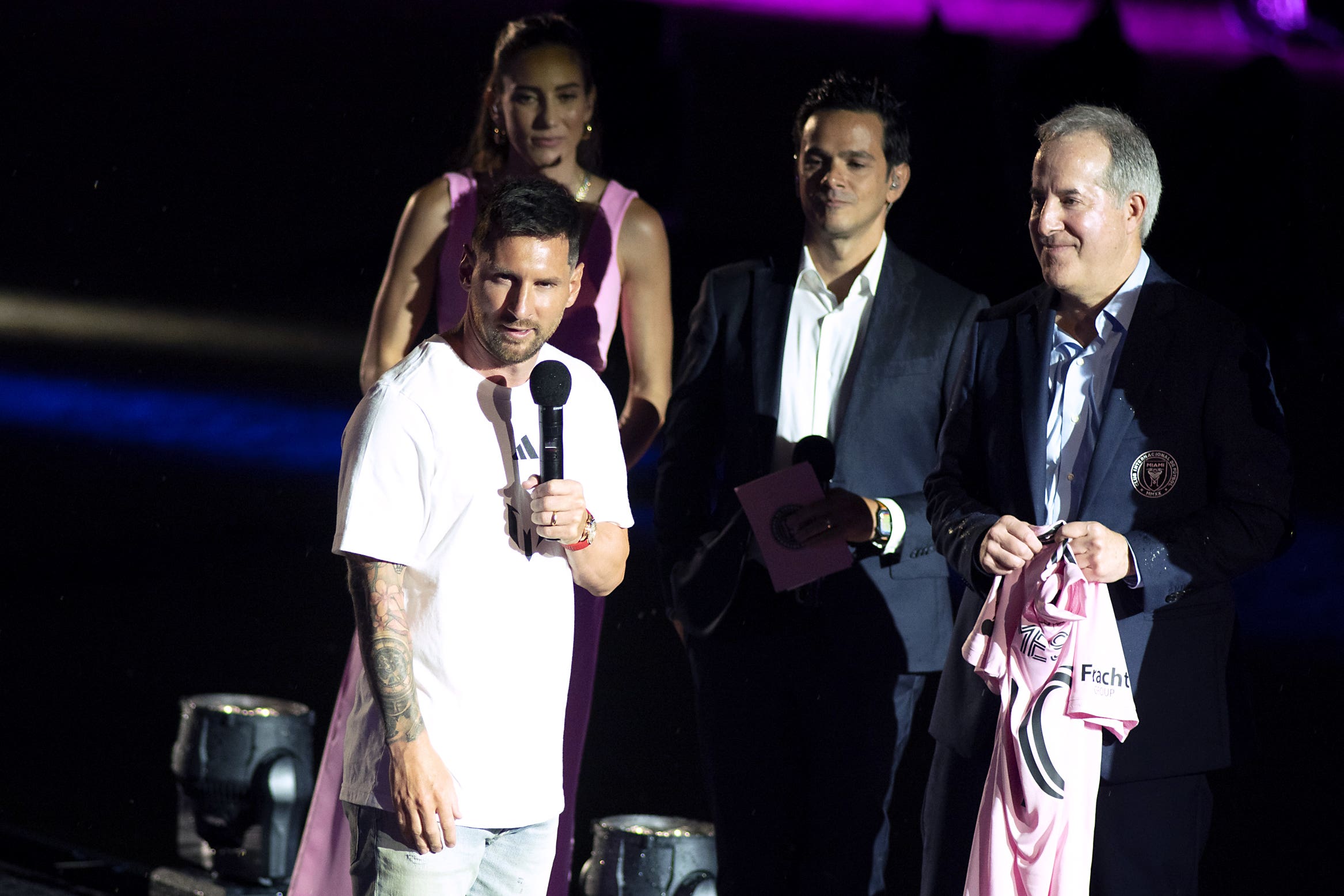 Lionel Messi speaks to the crowd (PA)