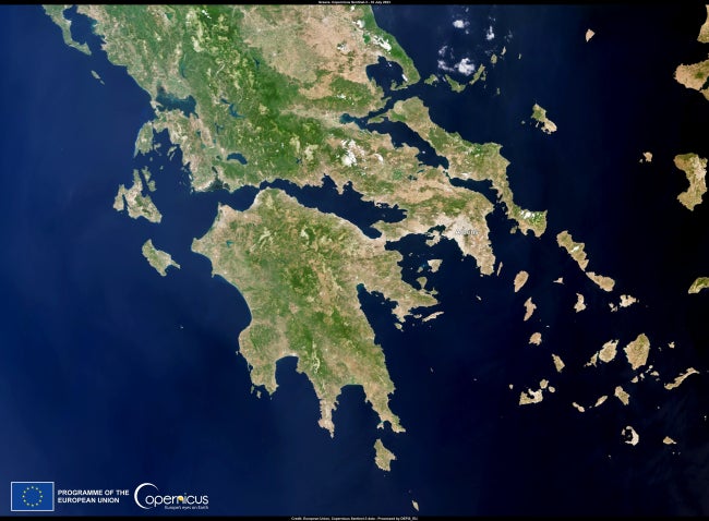 One of the Copernicus Sentinel-3 satellite images captured on 16 July 2023 reveals a clear view of Greece without clouds, illustrating the ongoing exceptional heatwave in southern Europe