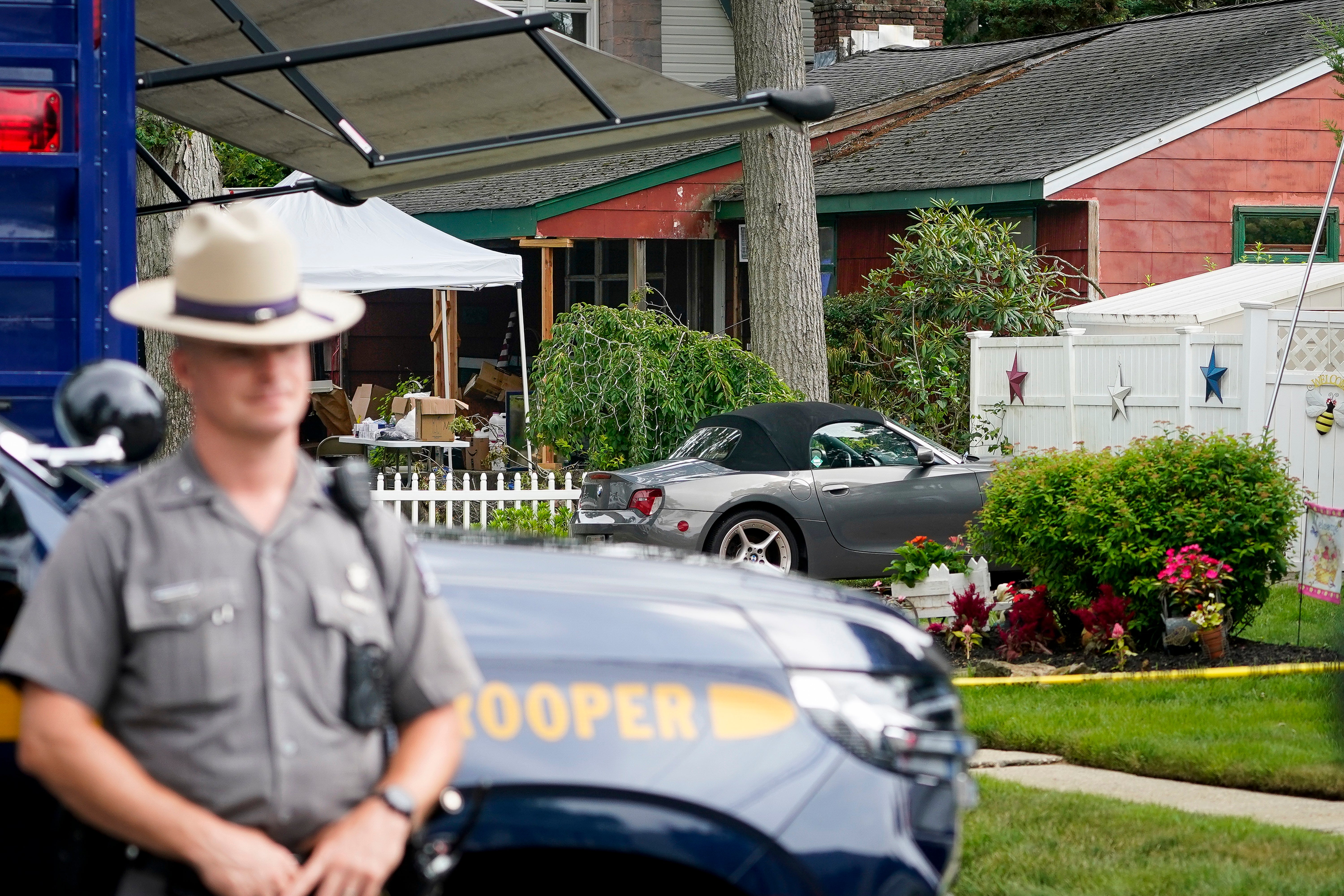 ‘Hundreds’ of true crime enthusiasts visit home of alleged Gilgo Beach serial killer Rex Heuermann