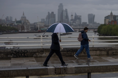 Met Office gives update on whether 40C heatwave would hit Britain