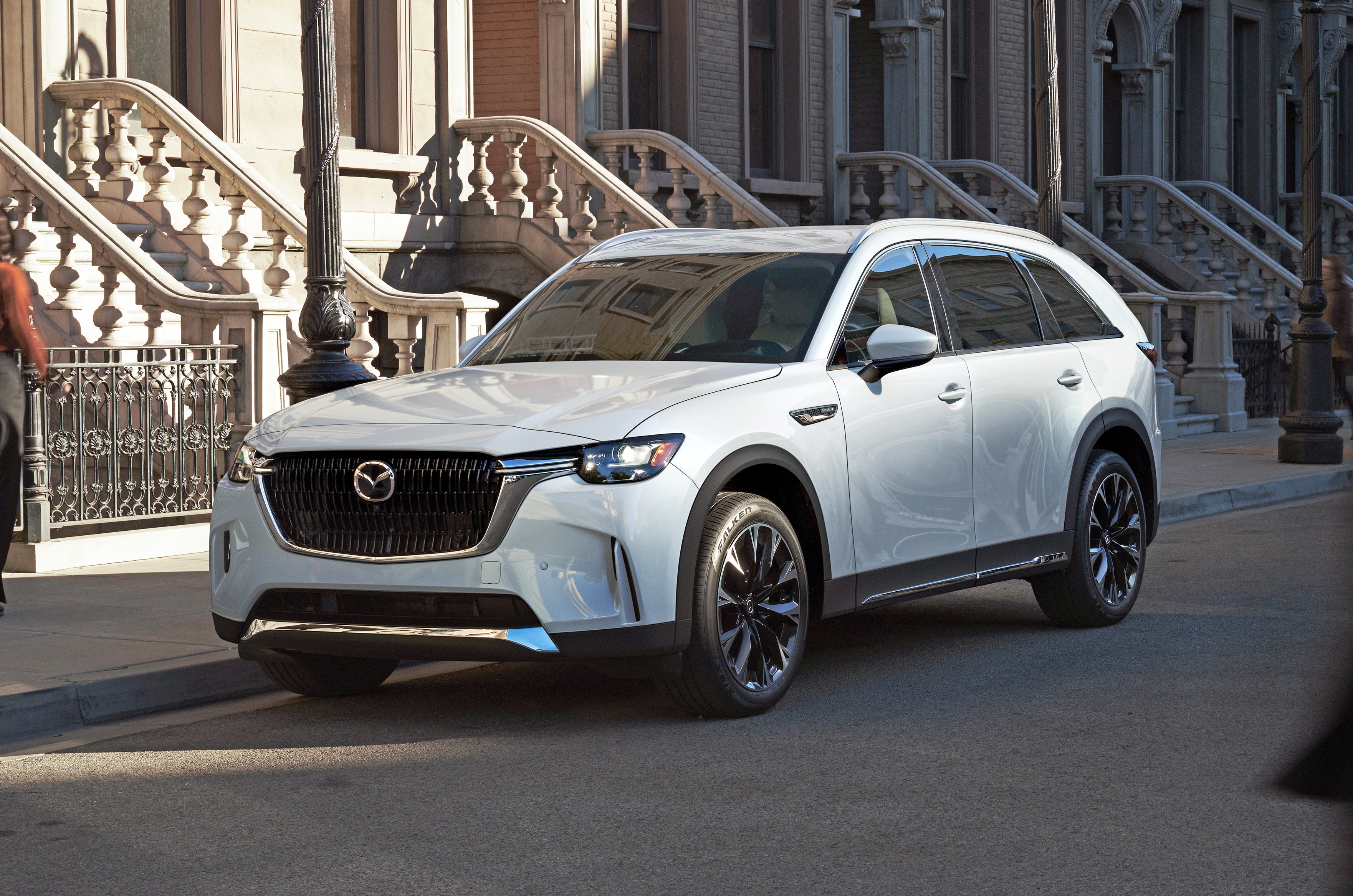 Behind The Wheel Mazda CX-90 vs Kia Telluride