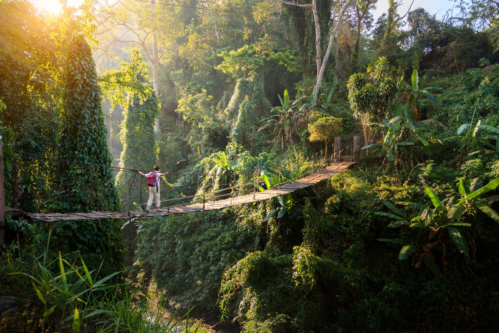 Backpack between the dynamic Thai isles