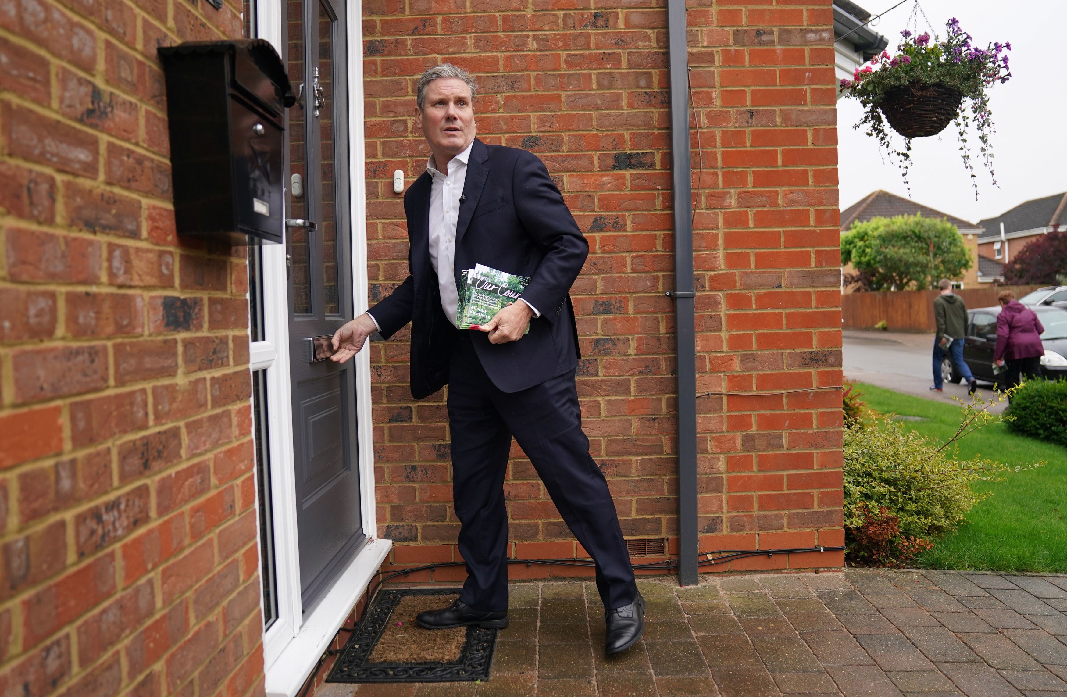 Keir Starmer leafleting during a visit to Shefford