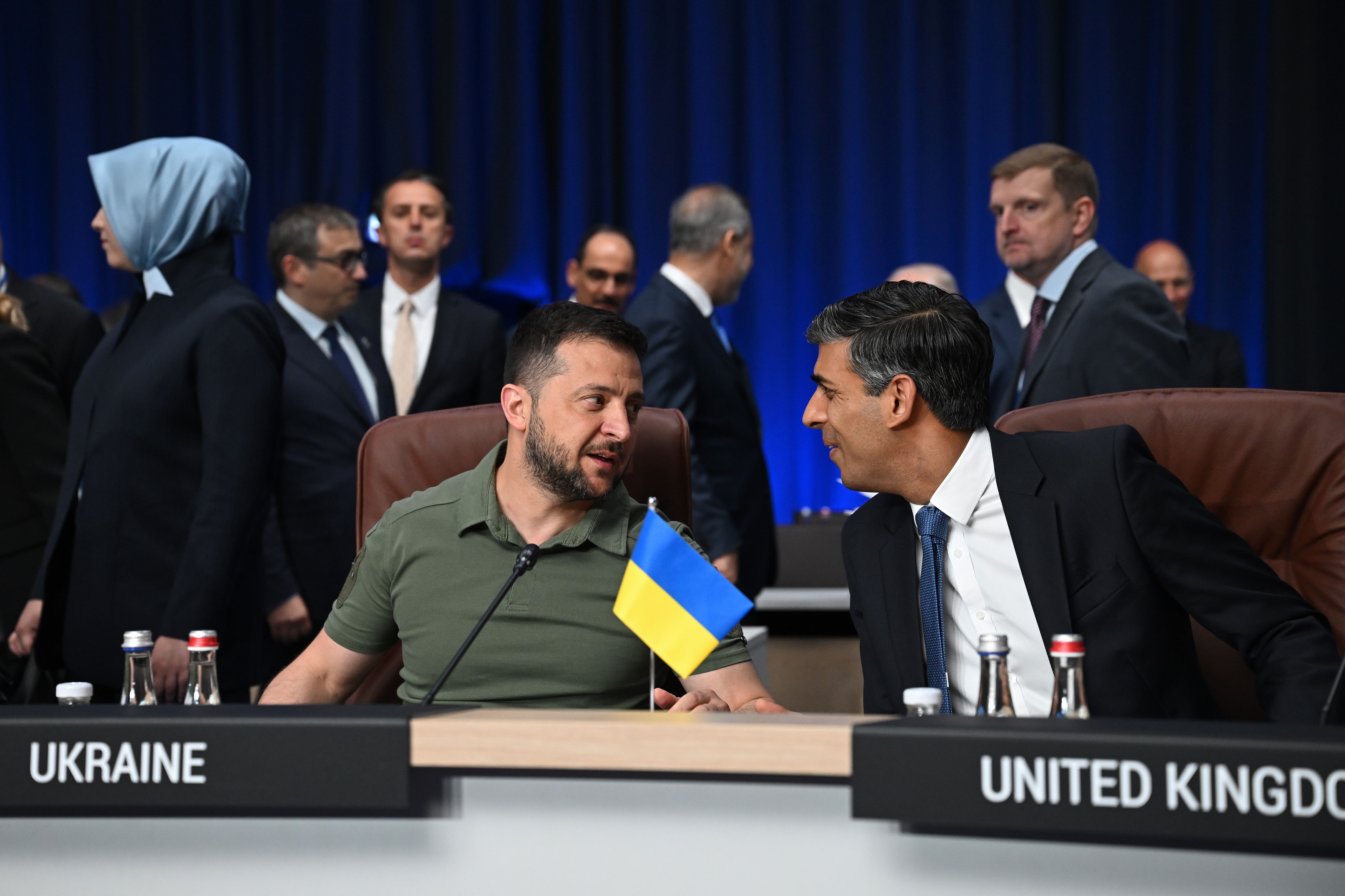 Volodymyr Zelensky, left, and Rishi Sunak shared a phone conversation on Tuesday (Paul Ellis/PA)