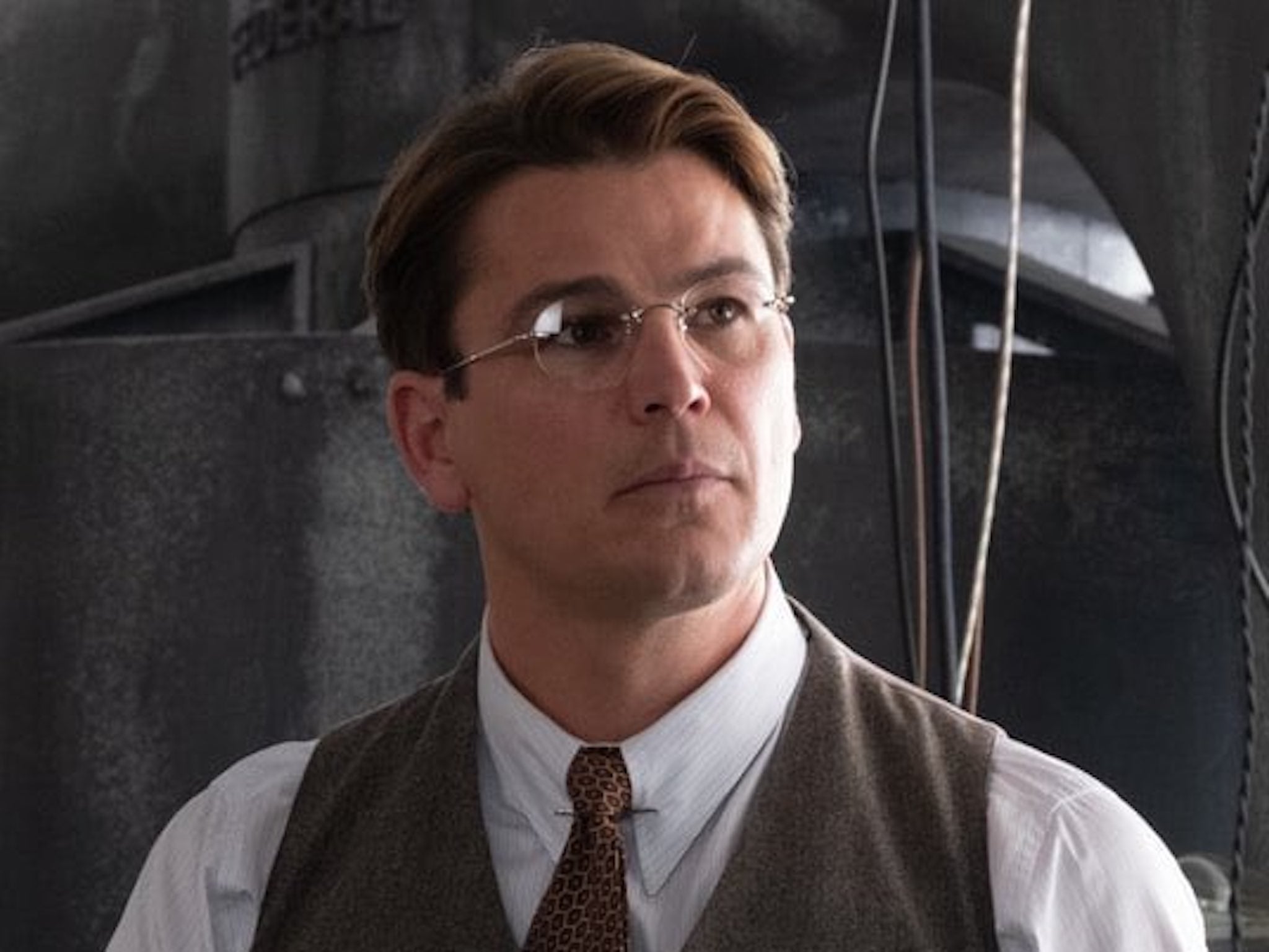 Josh Hartnett as Ernest Lawrence