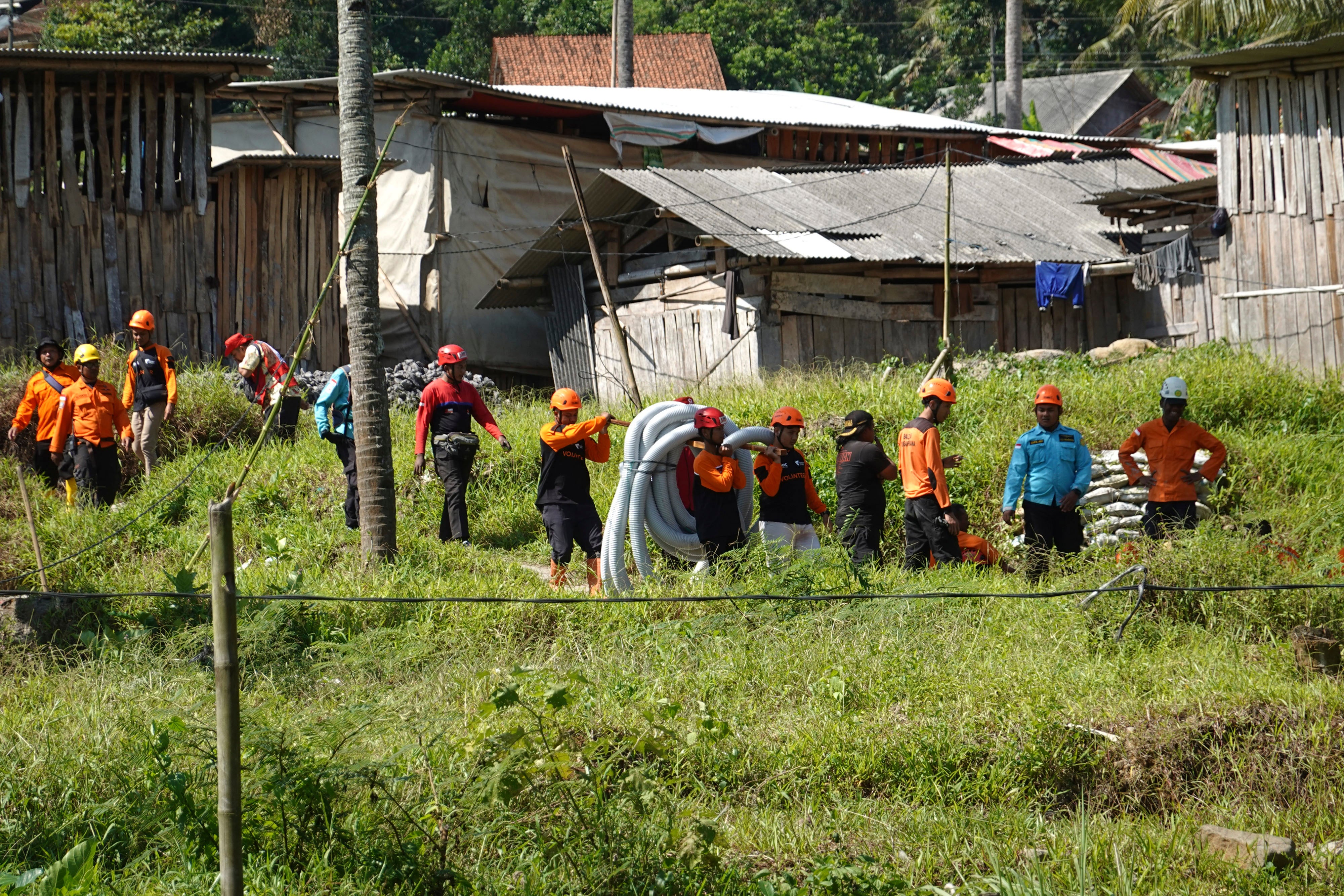 Indonesia Trapped Miners