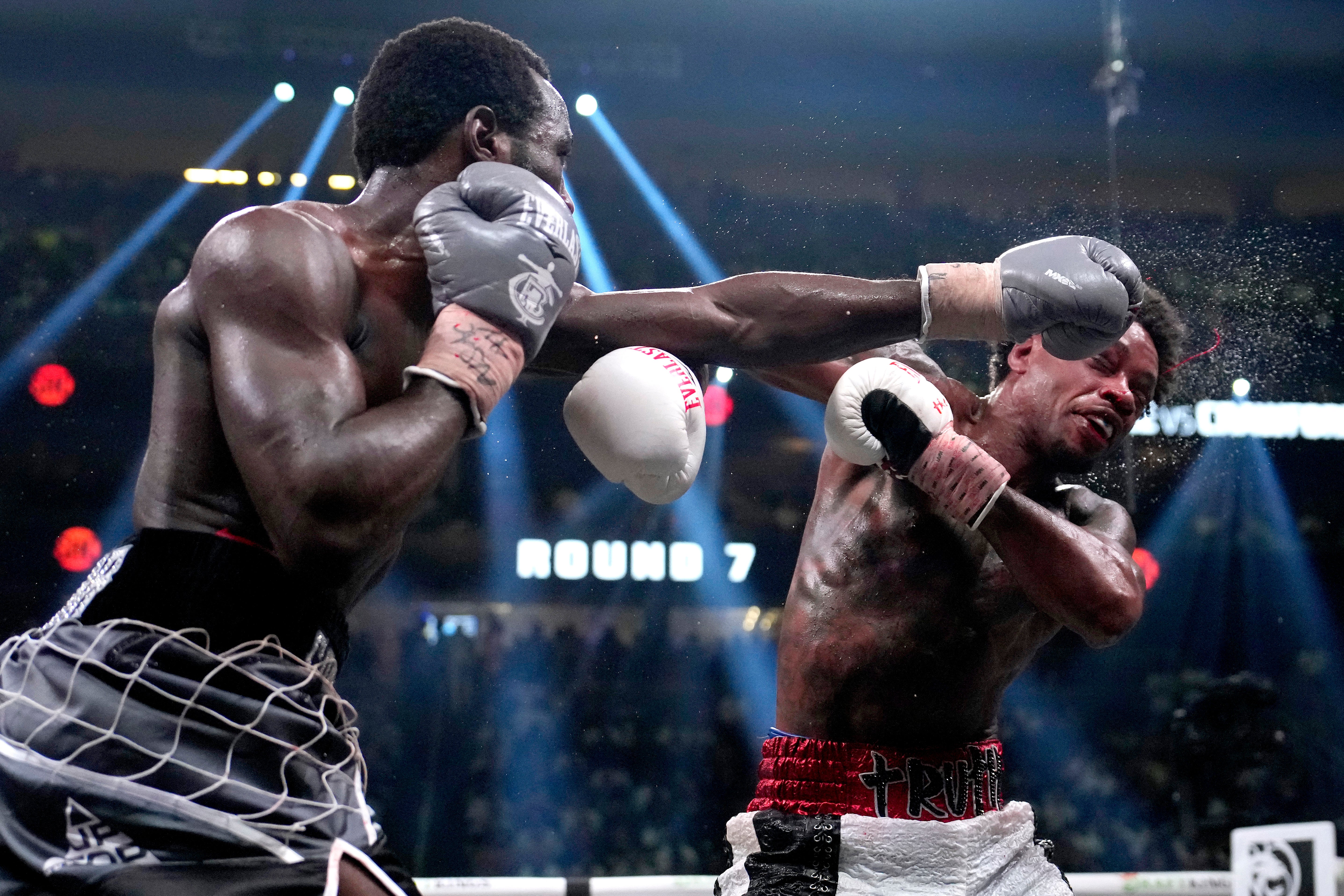 Crawford lands a brutal left hand to Spence’s temple