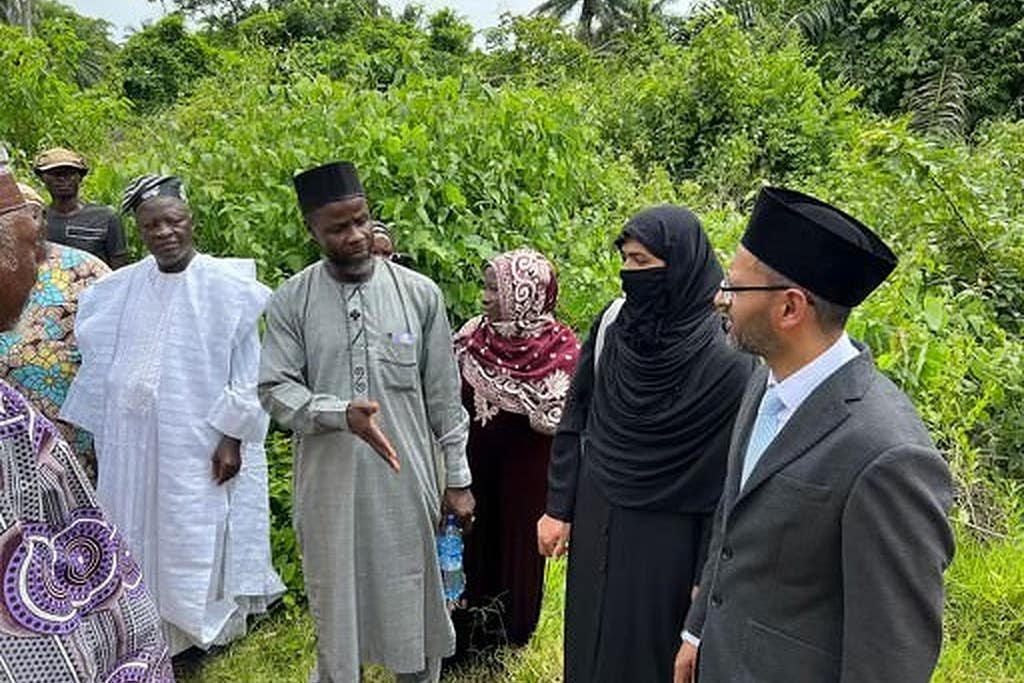 Attiya Shaukat (second from right) on a farming project in Nigeria. (Attiya Shaukat/PA)