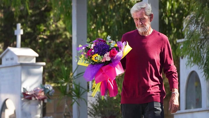 David Hunter pictured visiting his wife’s grave for first time since prison release