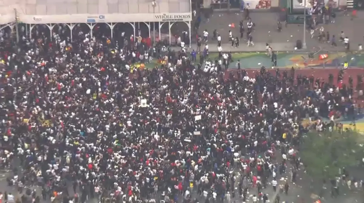 A huge crowd gathered in Union Square for a giveaway by YouTuber Kai Cenat