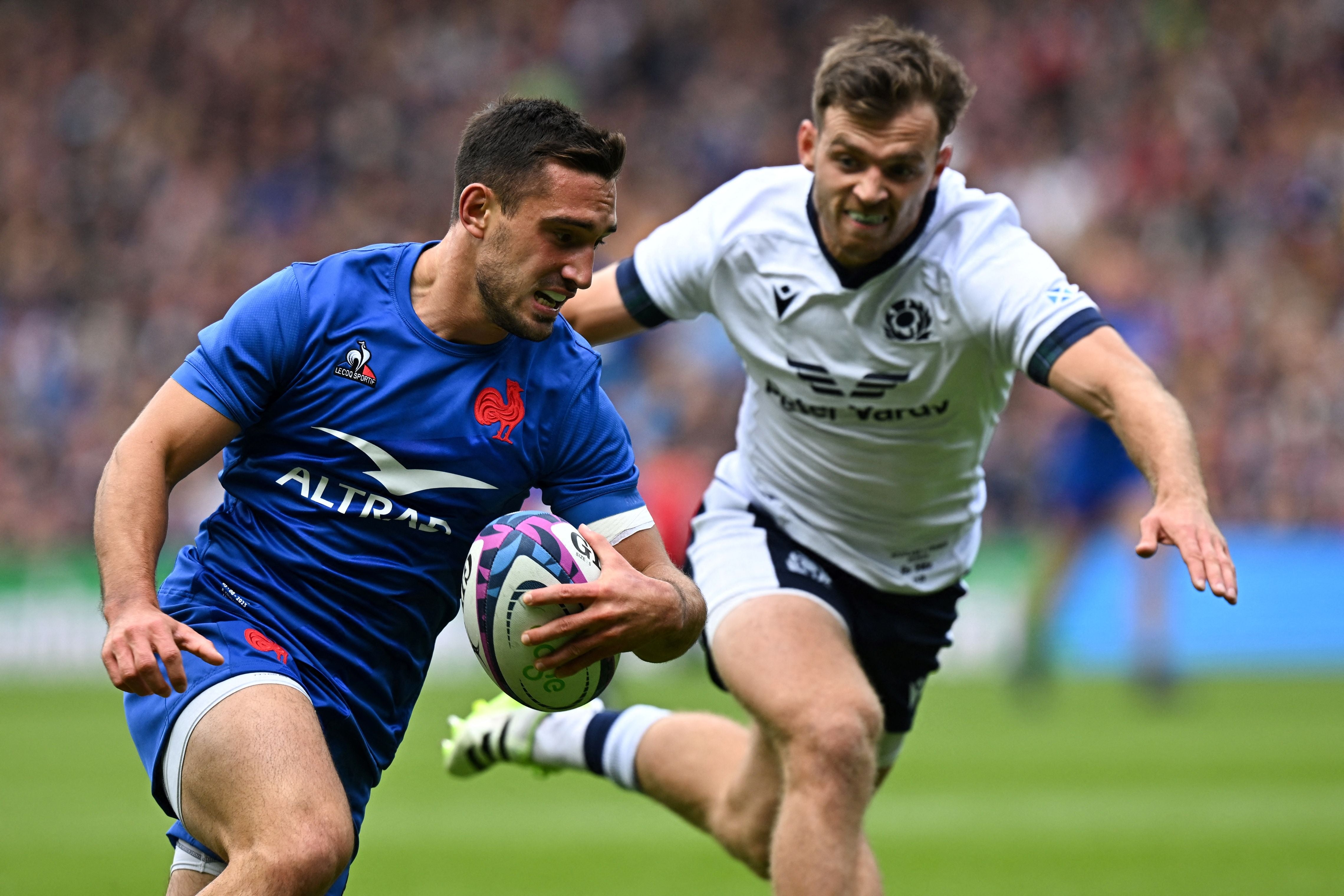 Baptiste Couilloud scored France’s first try