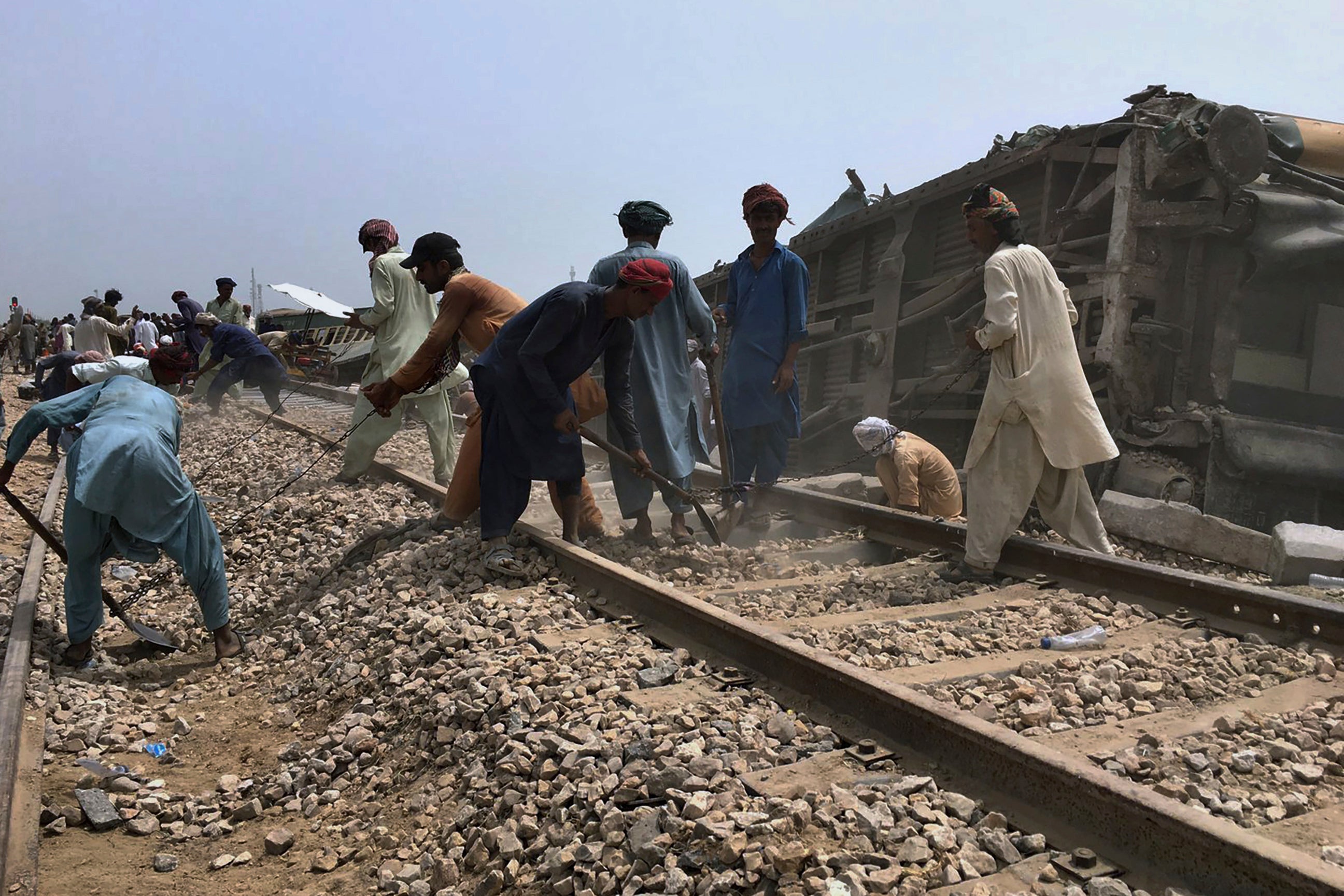Pakistan Train Crash