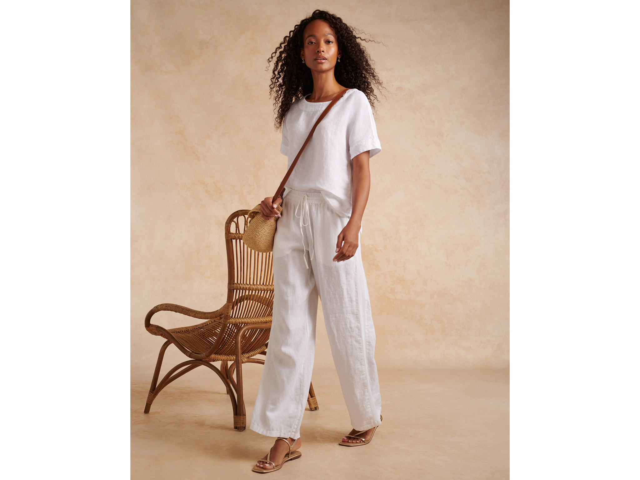 The White Company rib trim linen straight-leg trousers