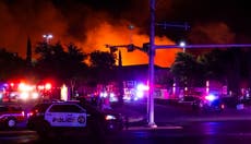 Hundreds flee, building destroyed as grass fire spreads to trees near Texas apartments