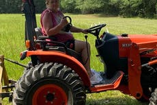 Texas woman recounts horror of being attacked by snake and hawk at same time