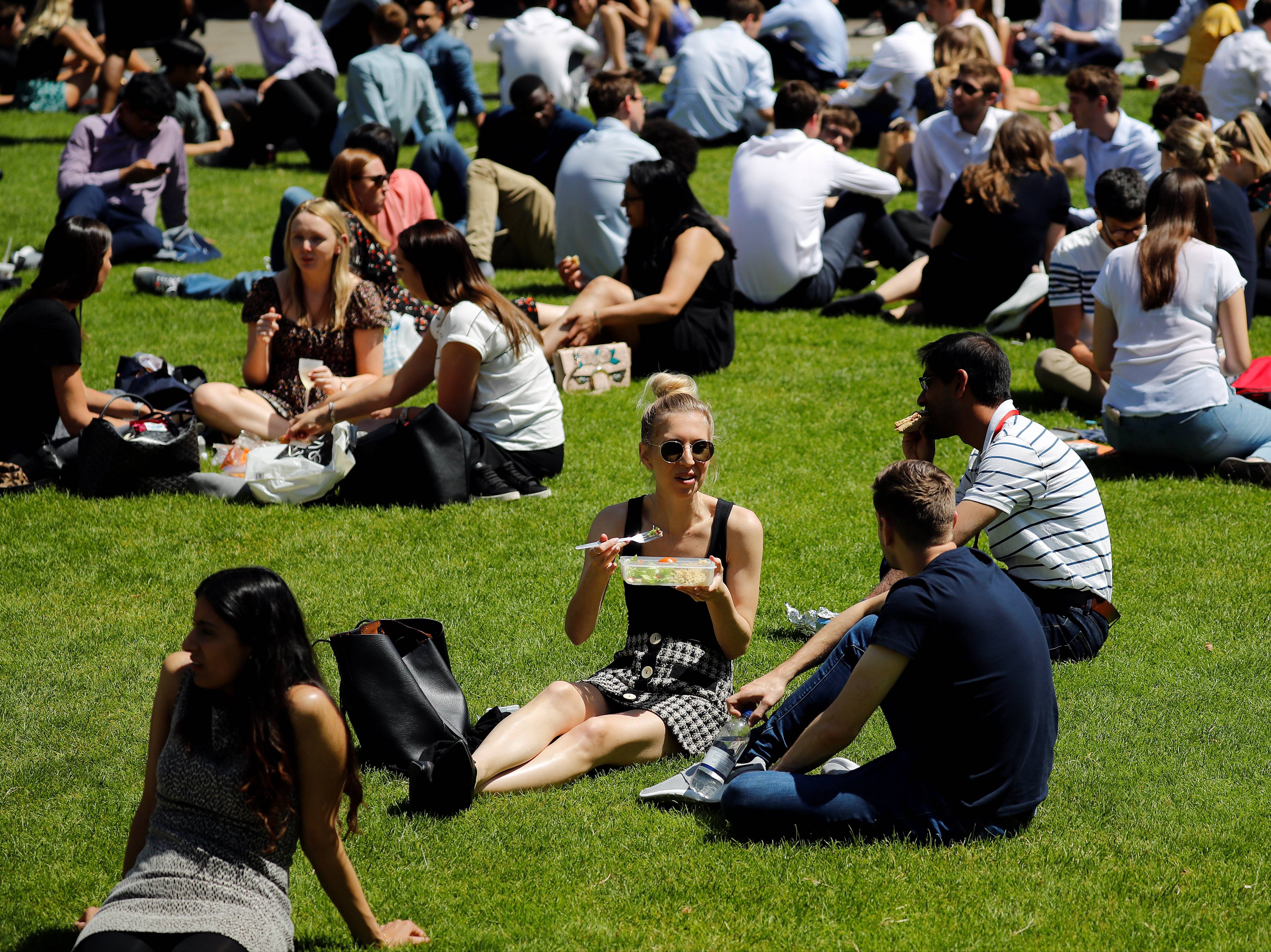 The Met Office has said that temperatures are expected to rise through the week, with mercury likely hitting 32C by the weekend in the southeast