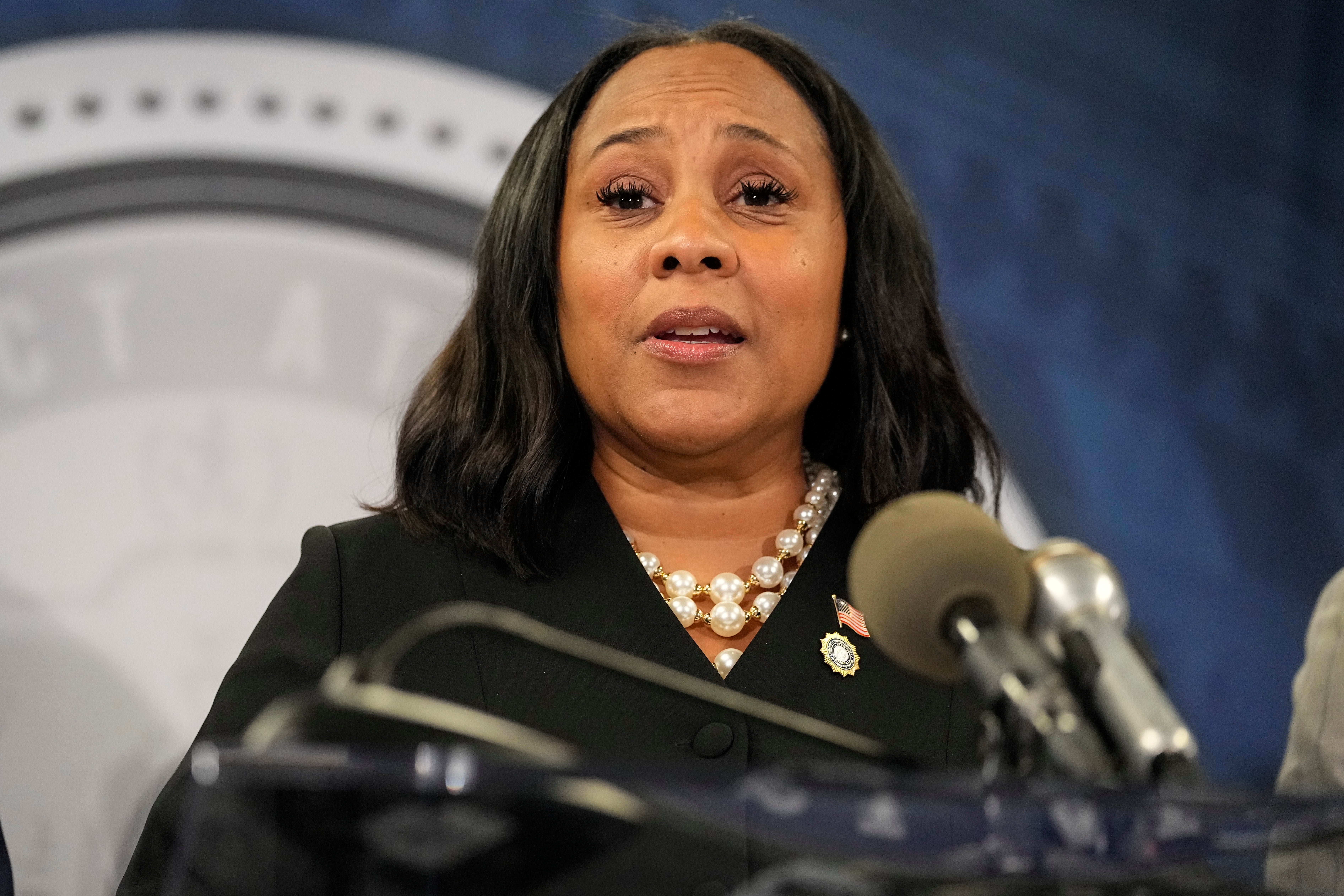 Fani Willis announces arrest warrants for Trump and 18 co-defendants with deadline to turn themselves in