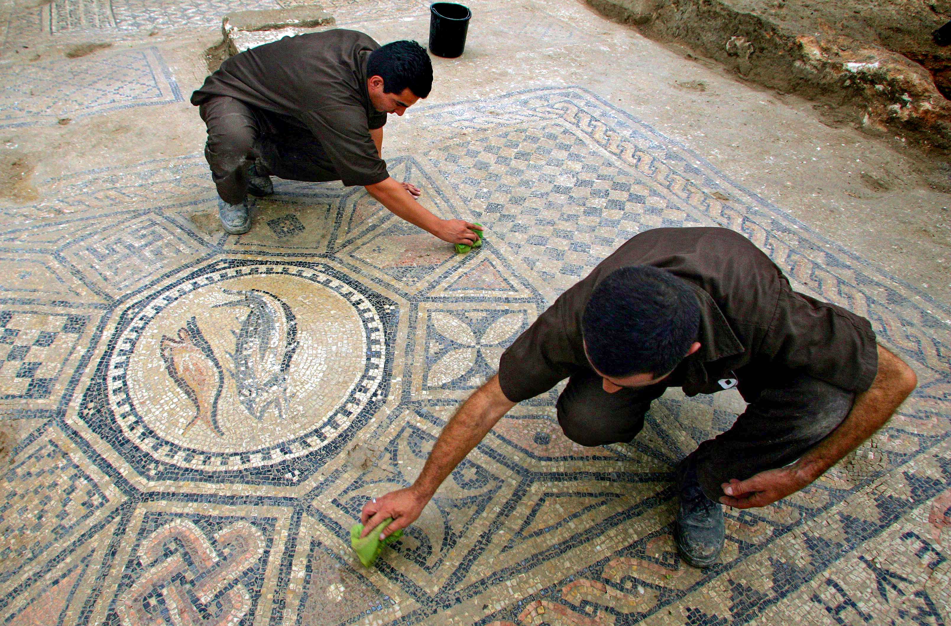 Israel Moving A Mosaic