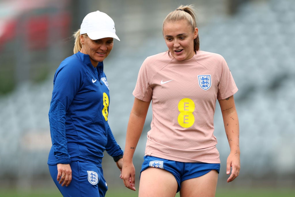 Coach Sarina Wiegman and Georgia Stanway during a World Cup training session