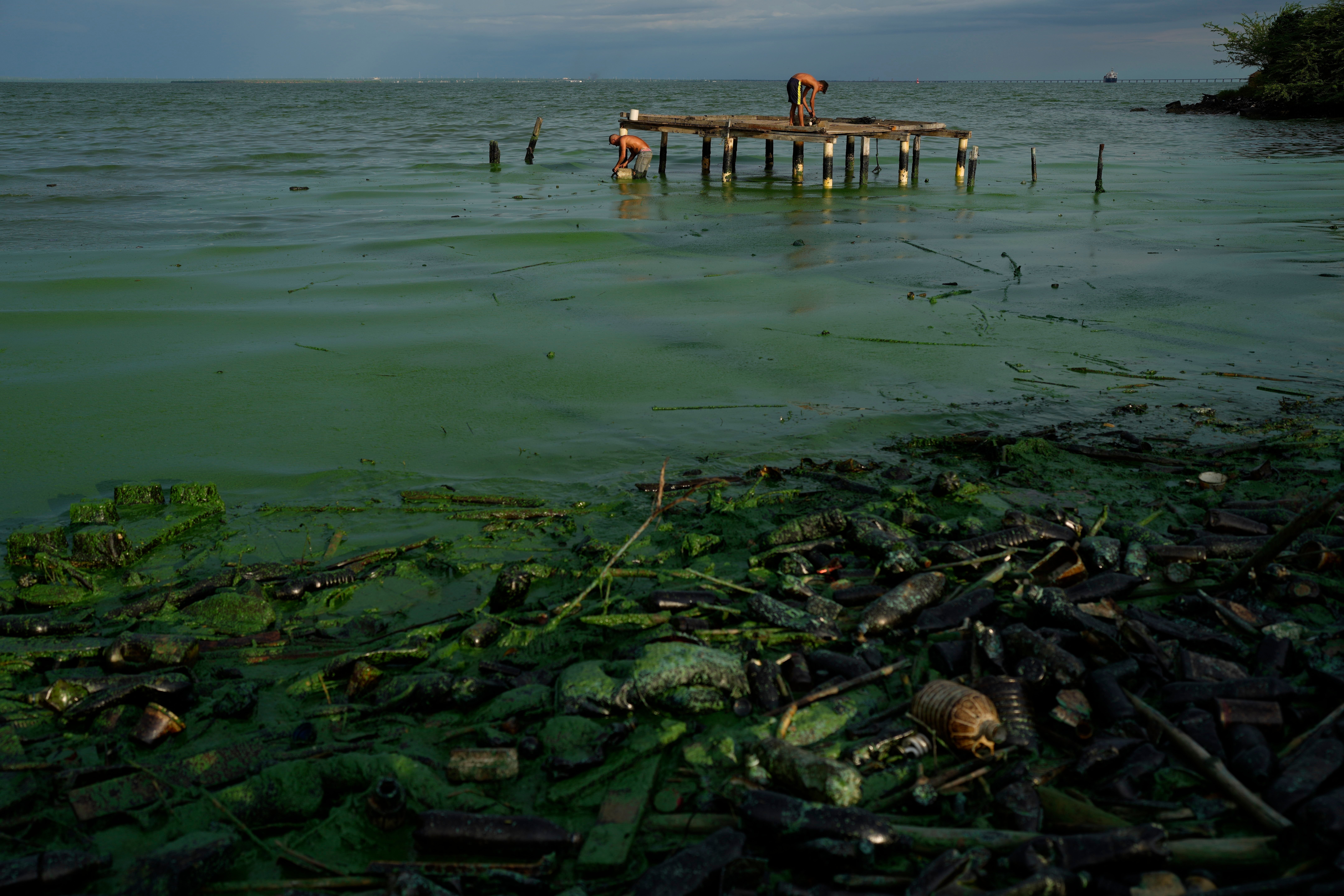 Venezuela Lake Maracaibo Contamination
