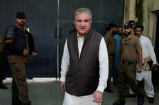 Pakistan arrests opposition leader for exposing official secrets, harming national interest