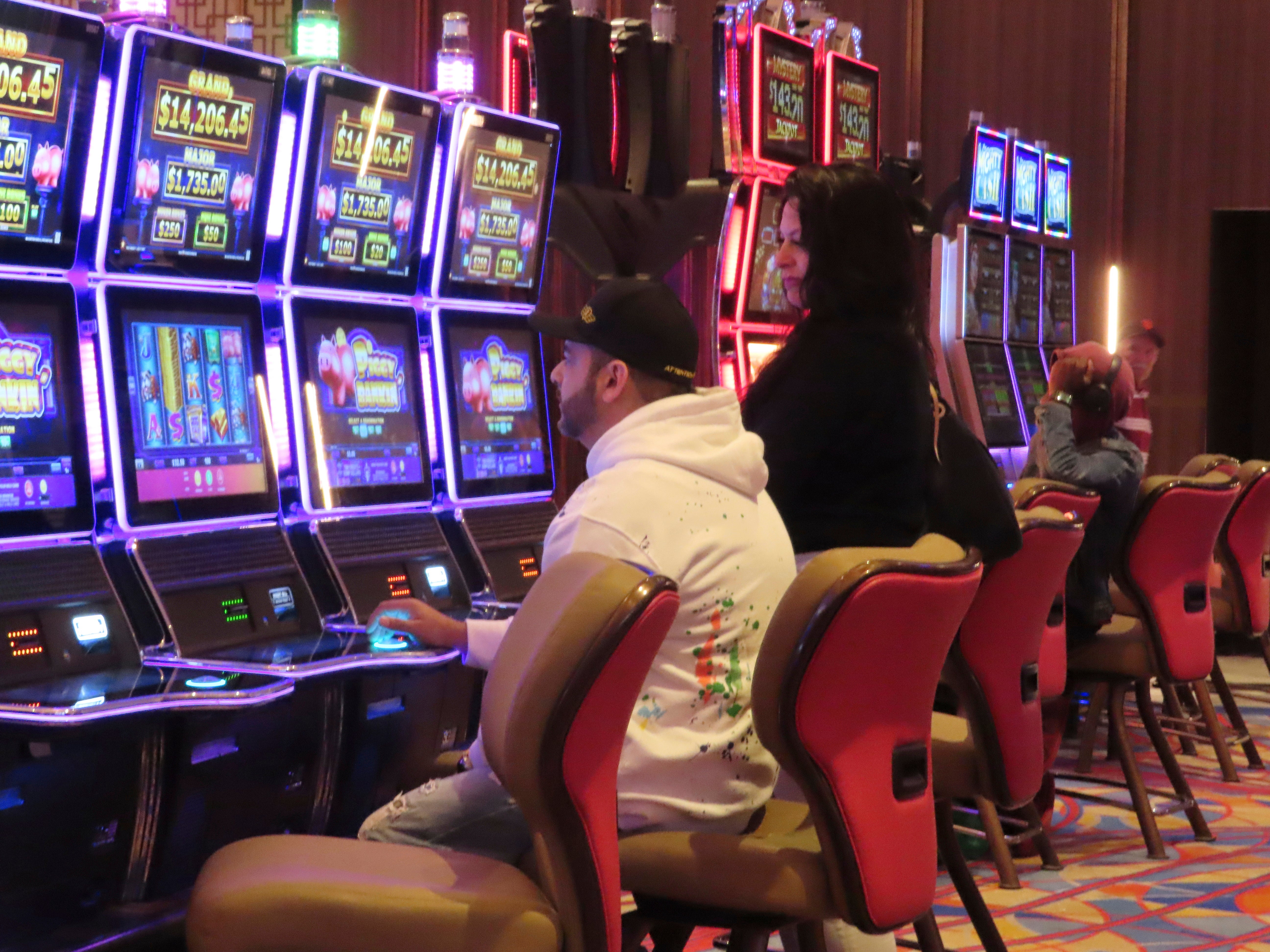 Earns Atlantic City Casinos