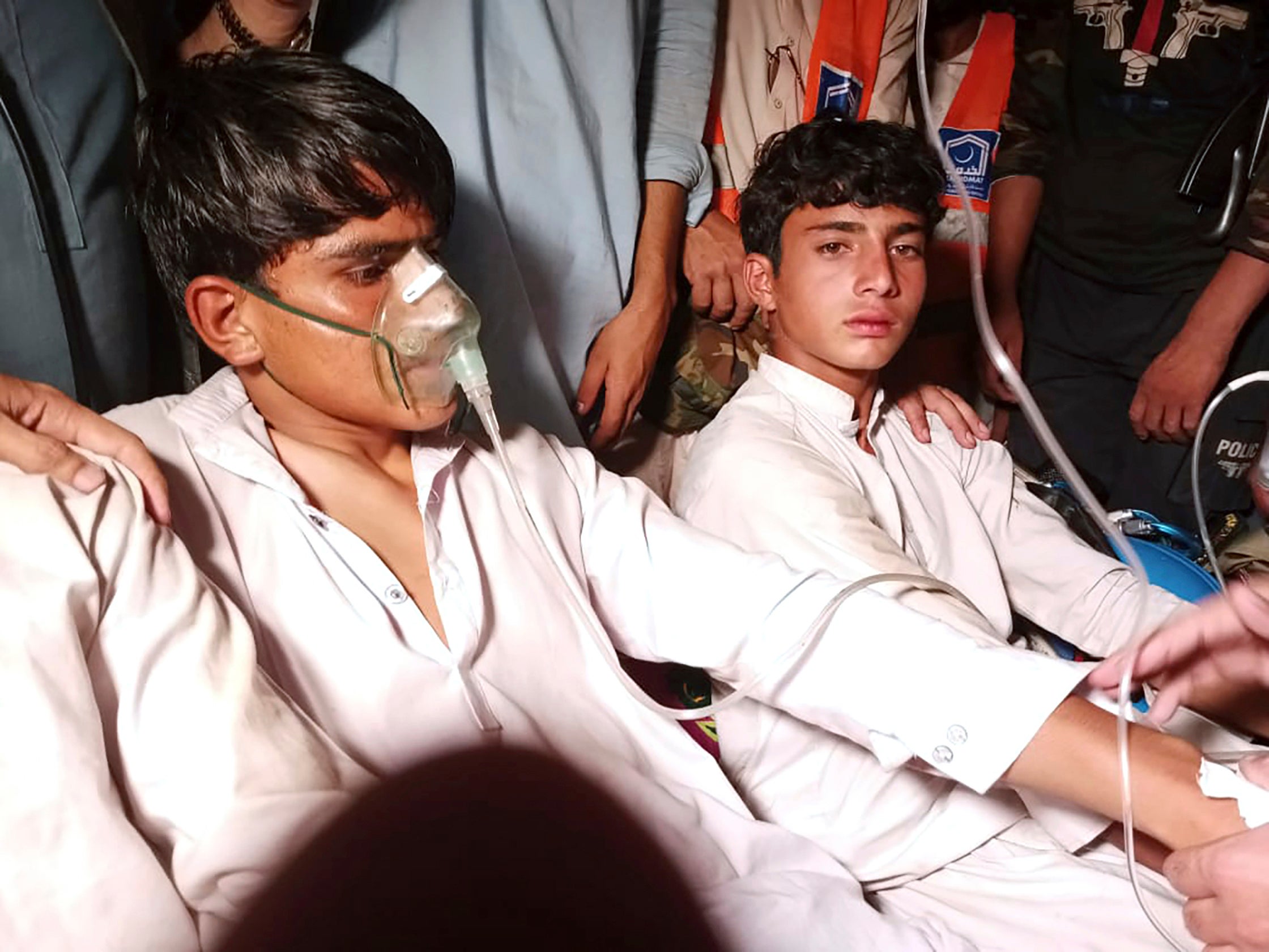 Pakistan Children Trapped