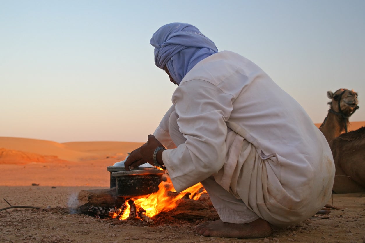 Savour hearty servings of mandi, imbakbaka and libbah bread