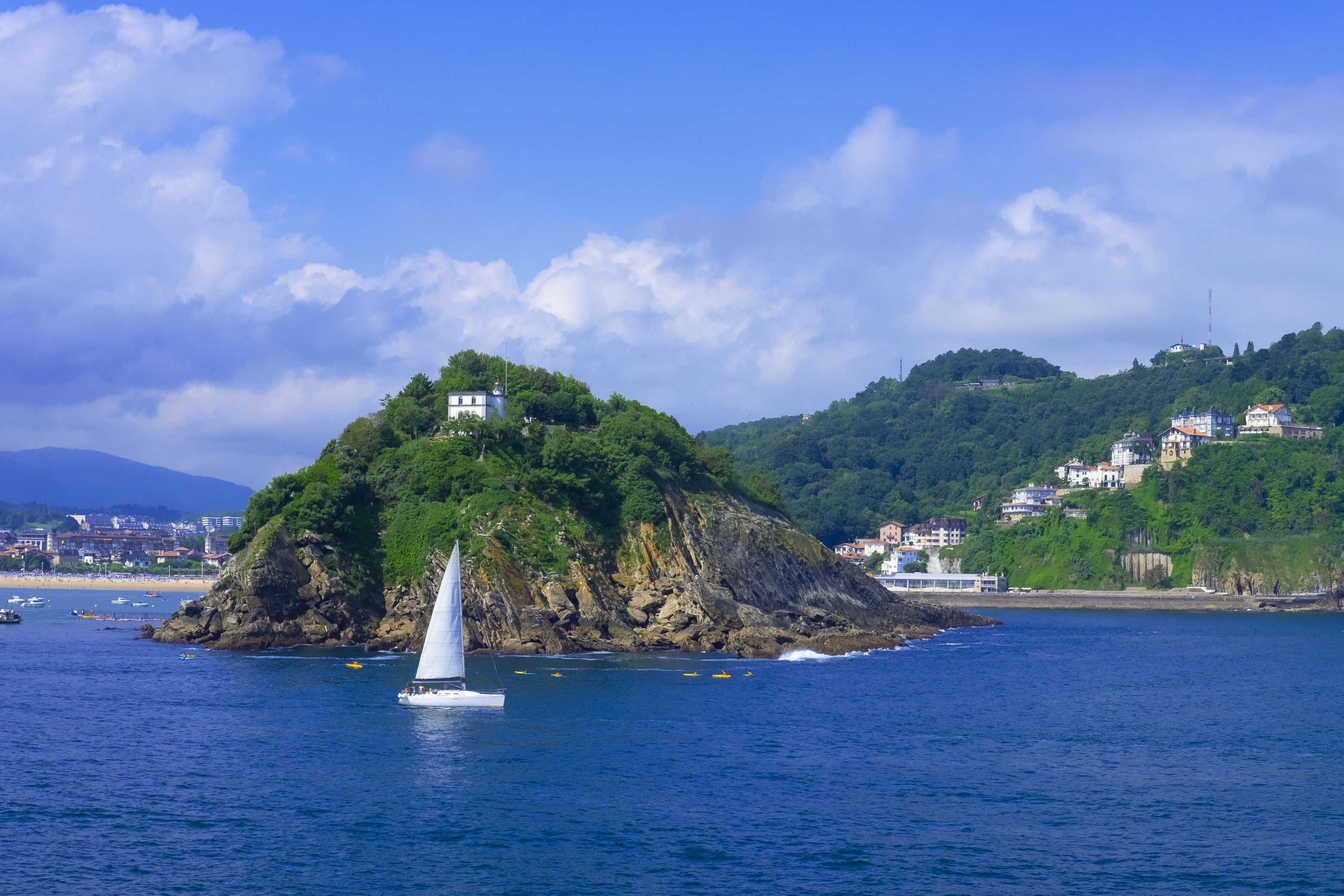 Isla de Santa Clara is easily reached by boat or swimming