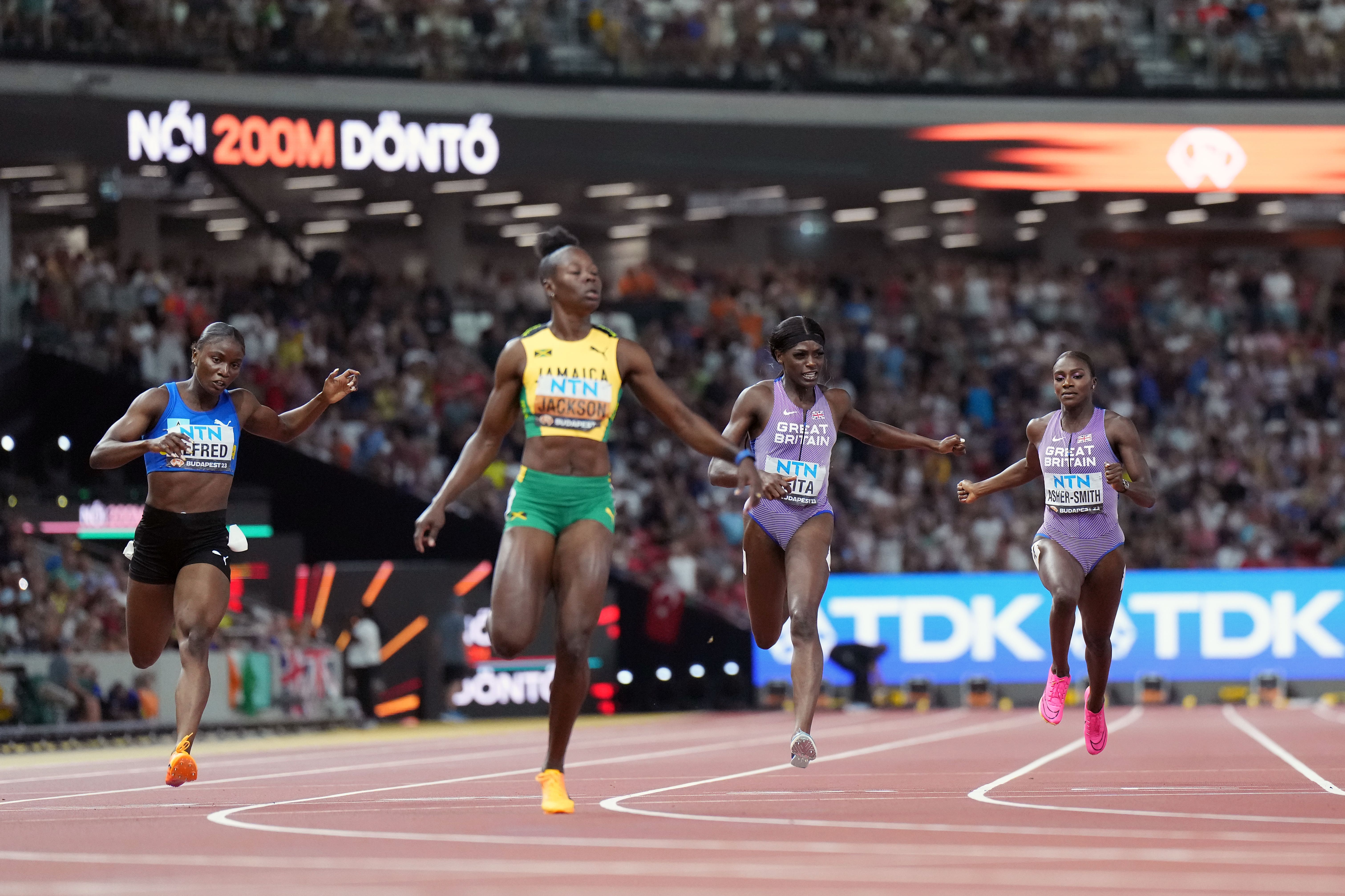 Shericka Jackson left British duo Dina Asher-Smith and Daryll Neita trailing (Martin Rickett/PA)