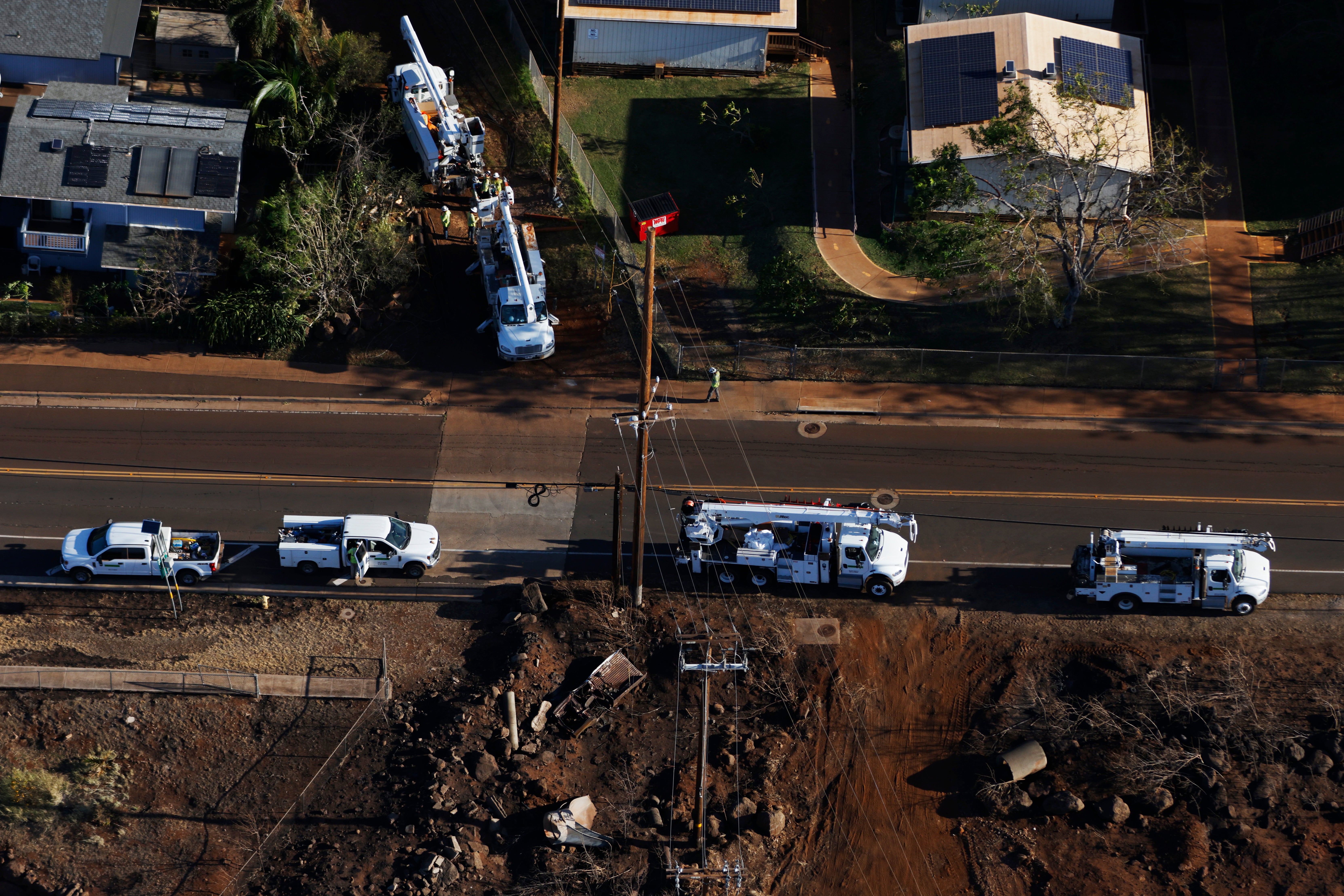 Hawaii Fires Power Lines